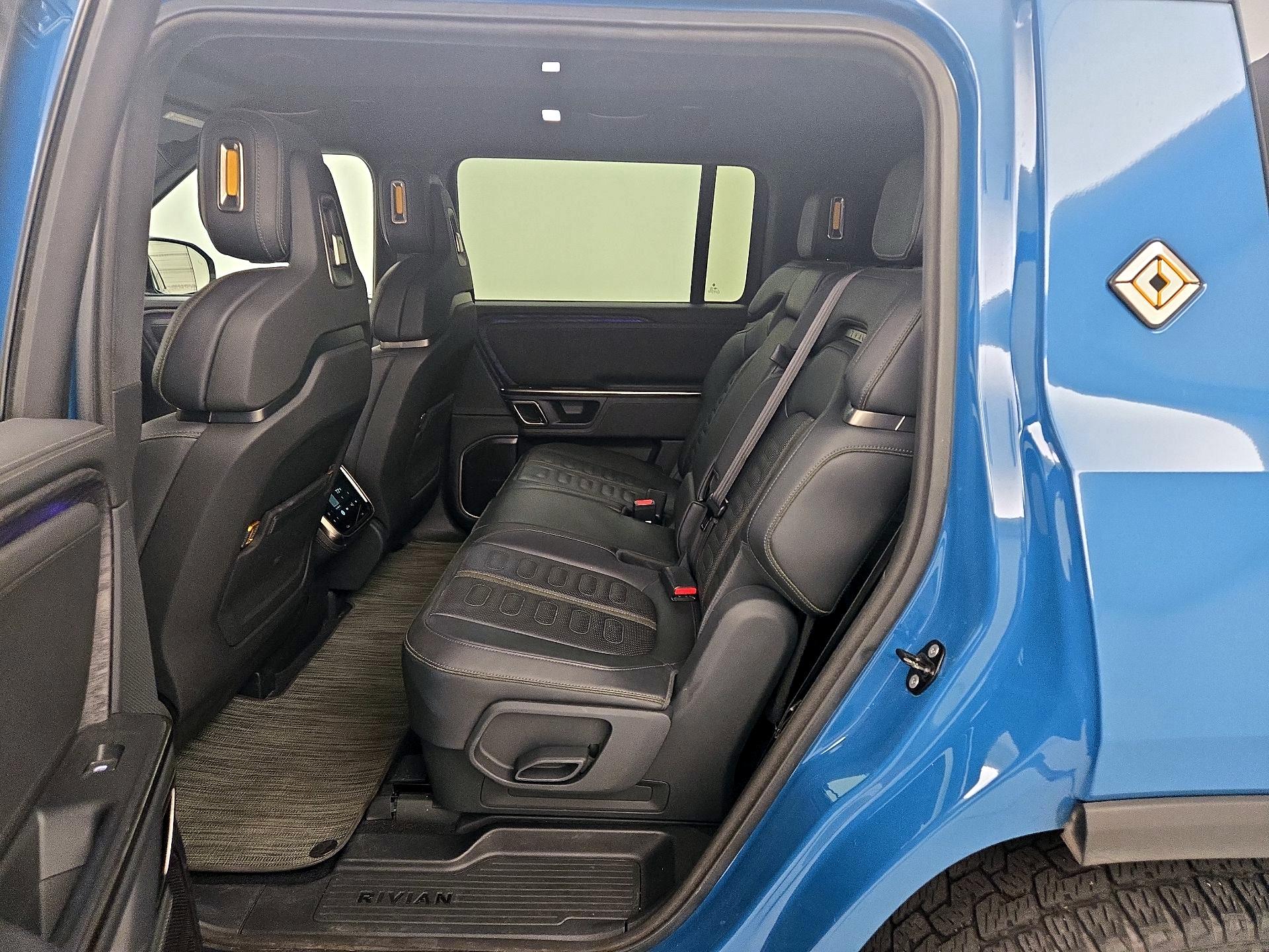 Thumbnail: 2023 Rivian R1S - 20