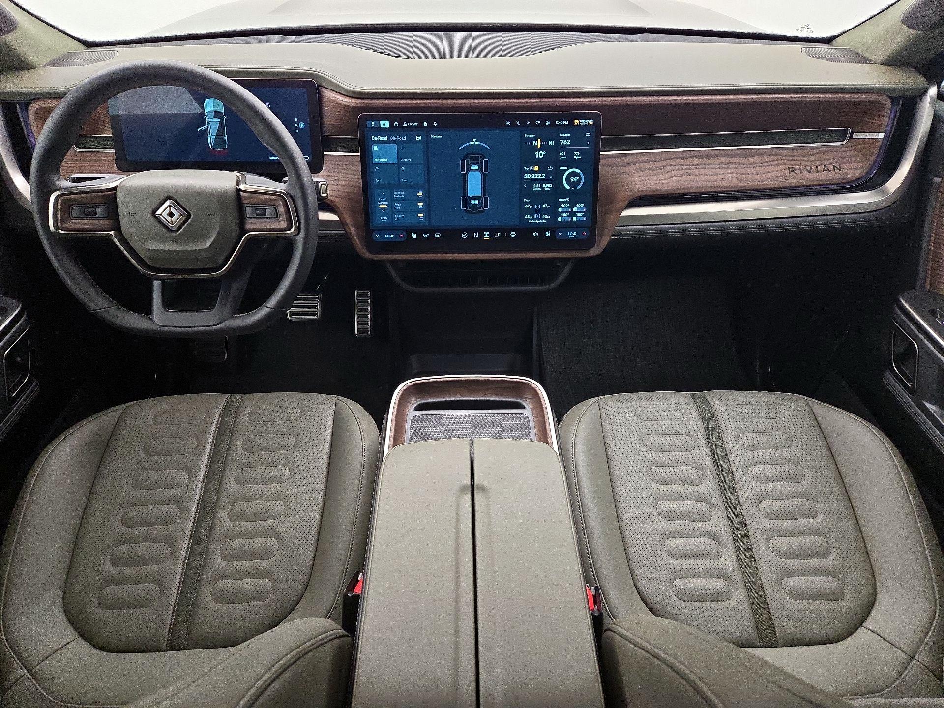 Thumbnail: 2023 Rivian R1S - 9