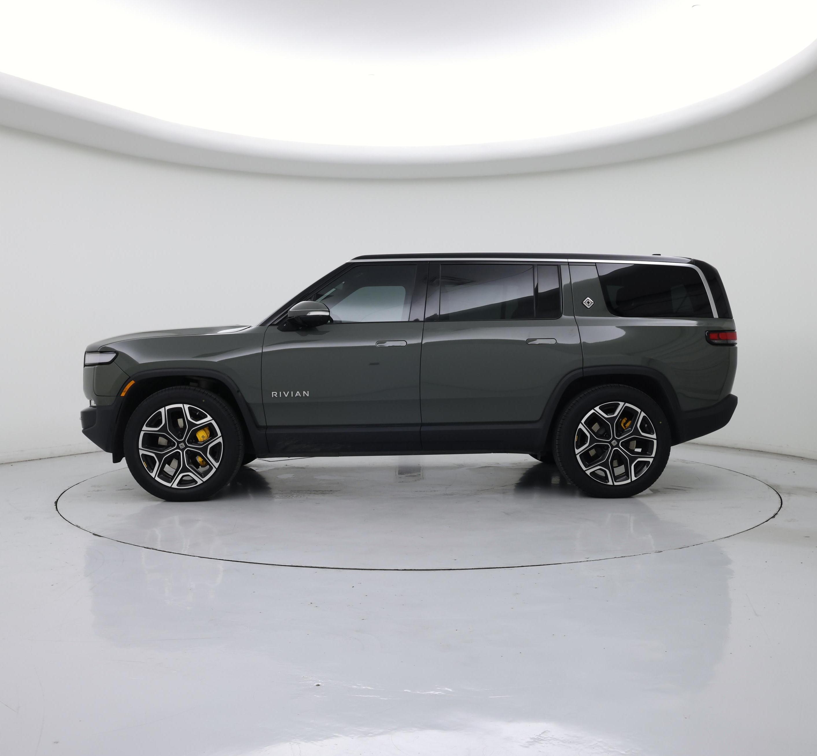 Thumbnail: 2023 Rivian R1S - 3