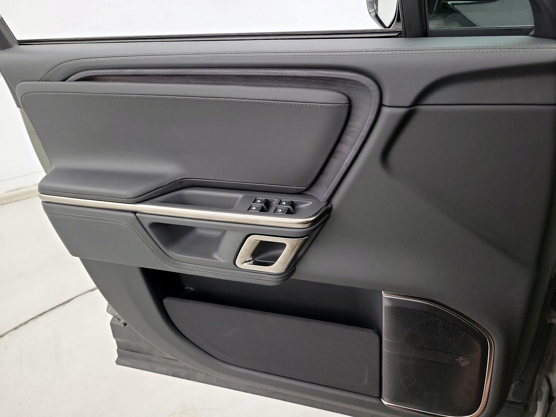 Thumbnail: 2022 Rivian R1T - 12