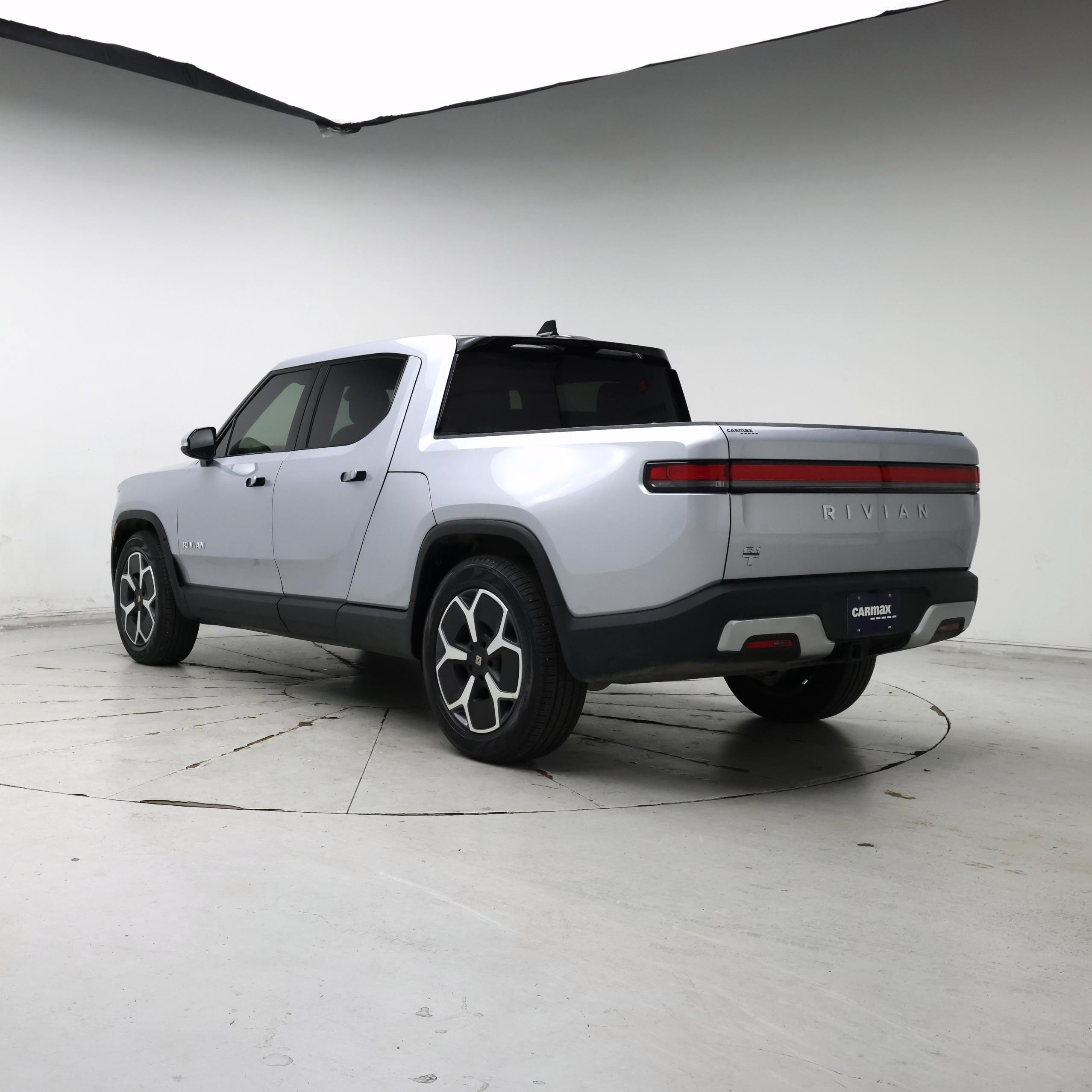 Thumbnail: 2024 Rivian R1T - 2
