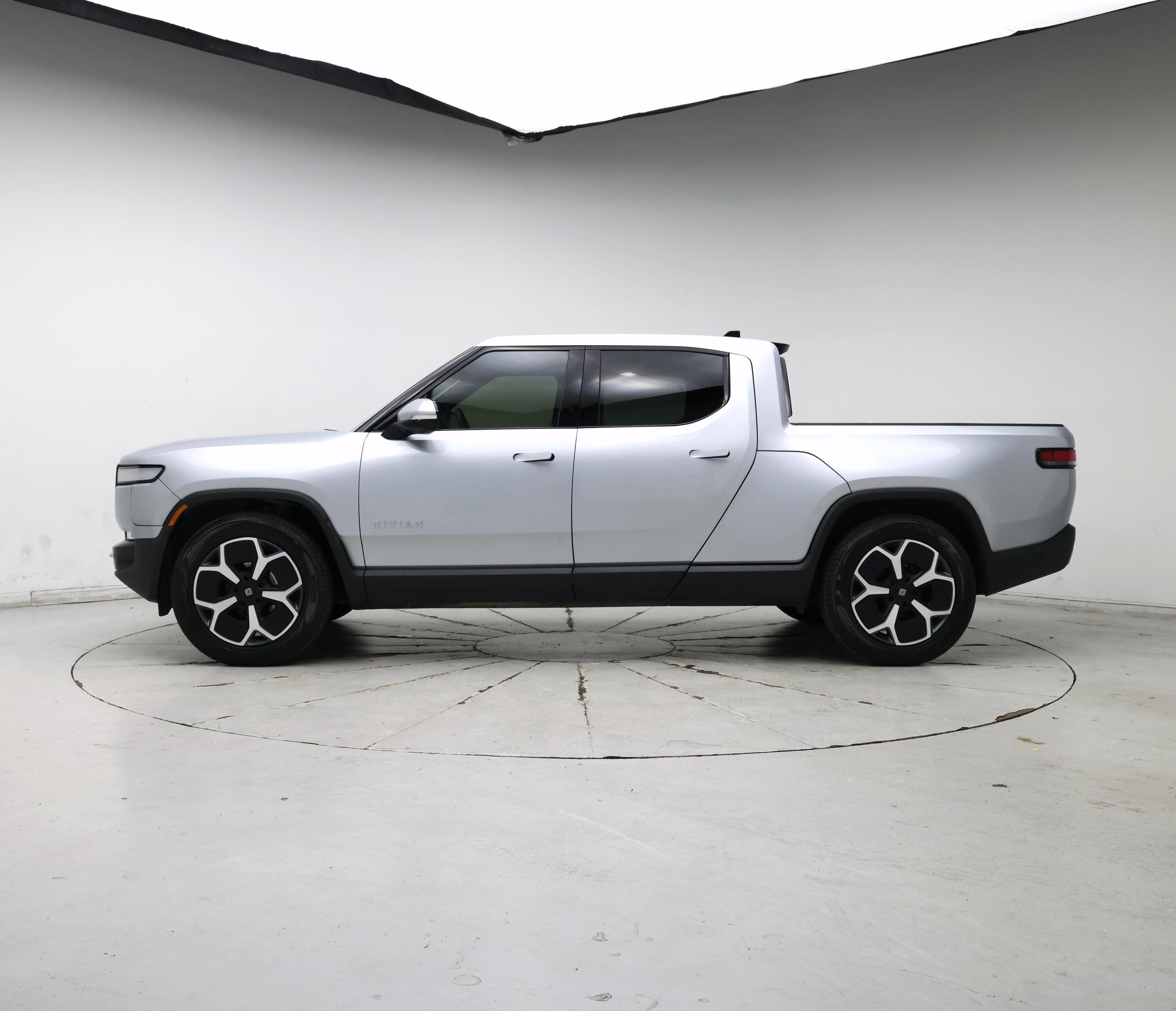 Thumbnail: 2024 Rivian R1T - 3