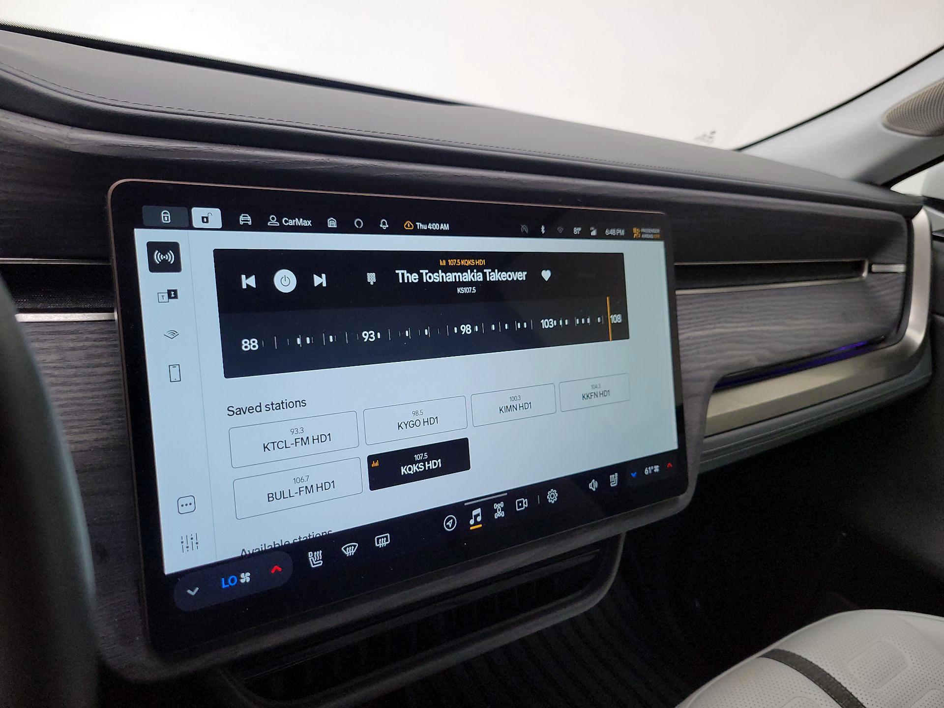 Thumbnail: 2023 Rivian R1S - 15