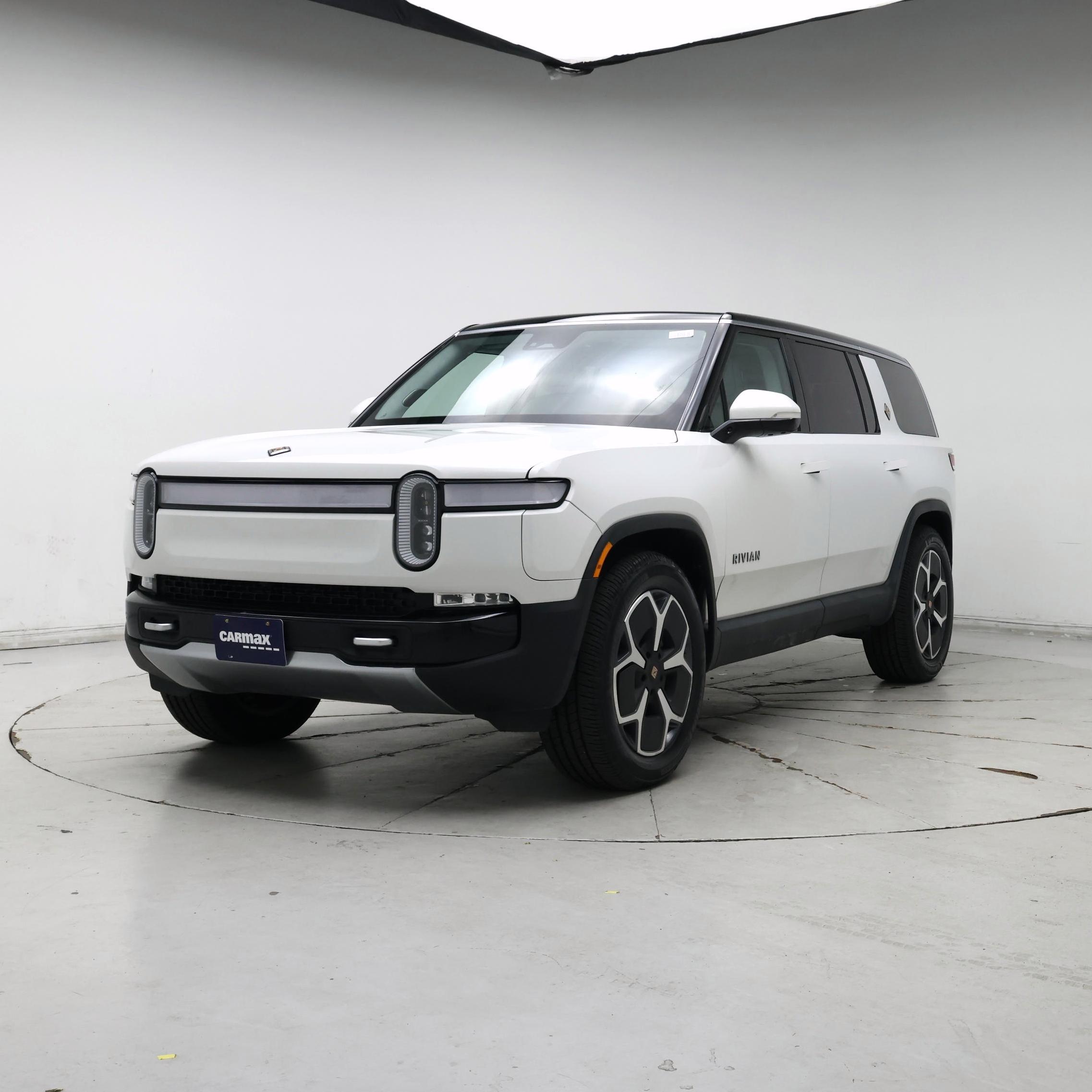 Thumbnail: 2023 Rivian R1S - 4