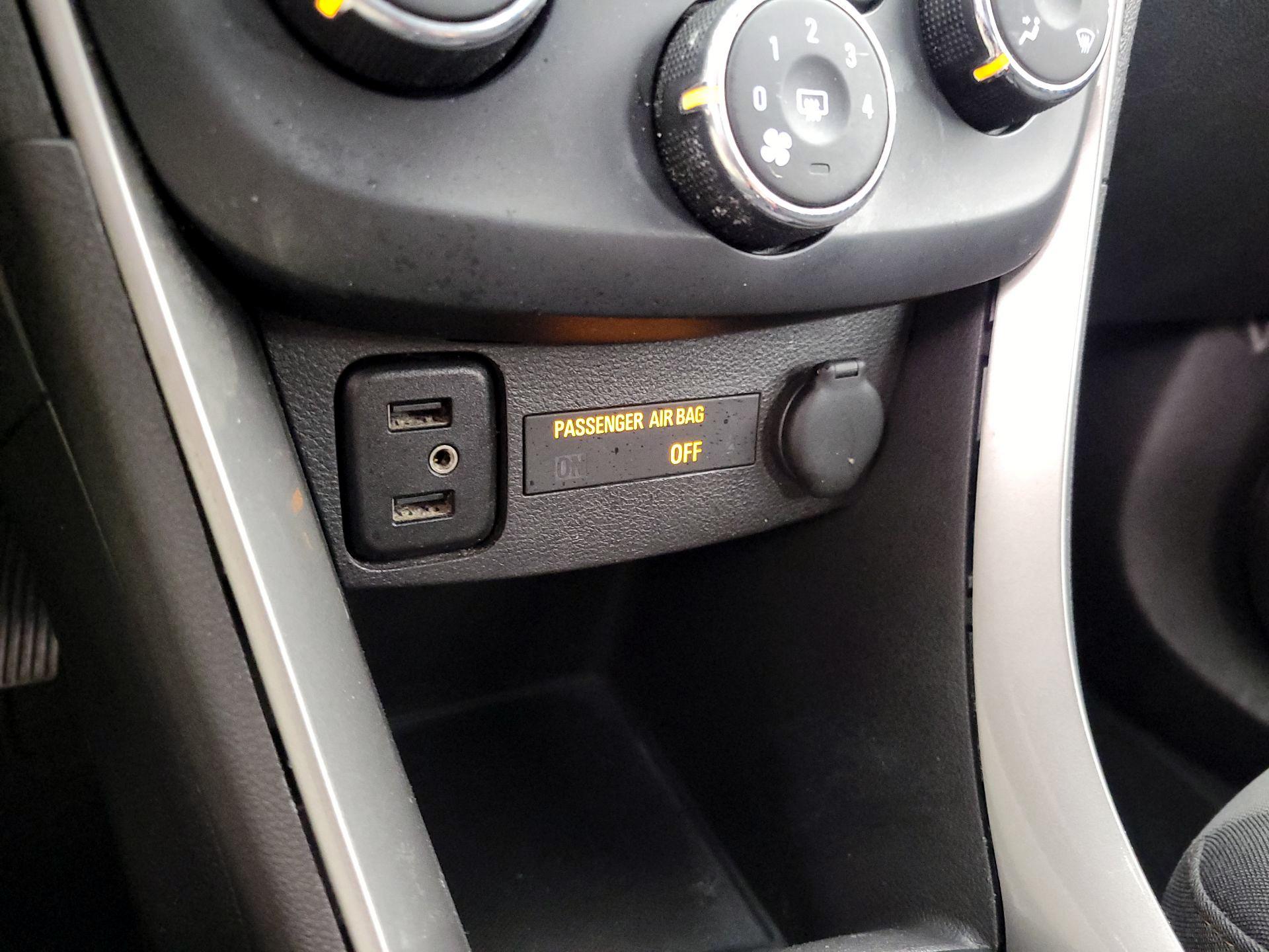 Thumbnail: 2017 Chevrolet Trax - 18