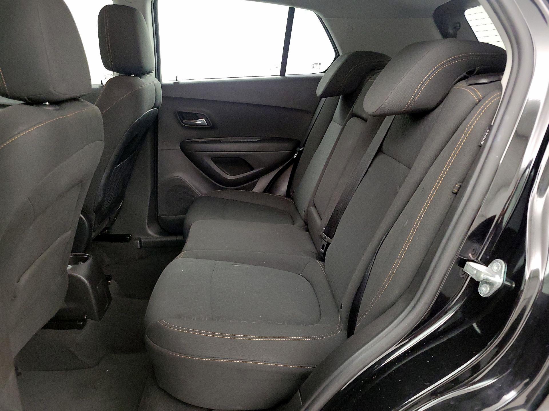 Thumbnail: 2017 Chevrolet Trax - 19