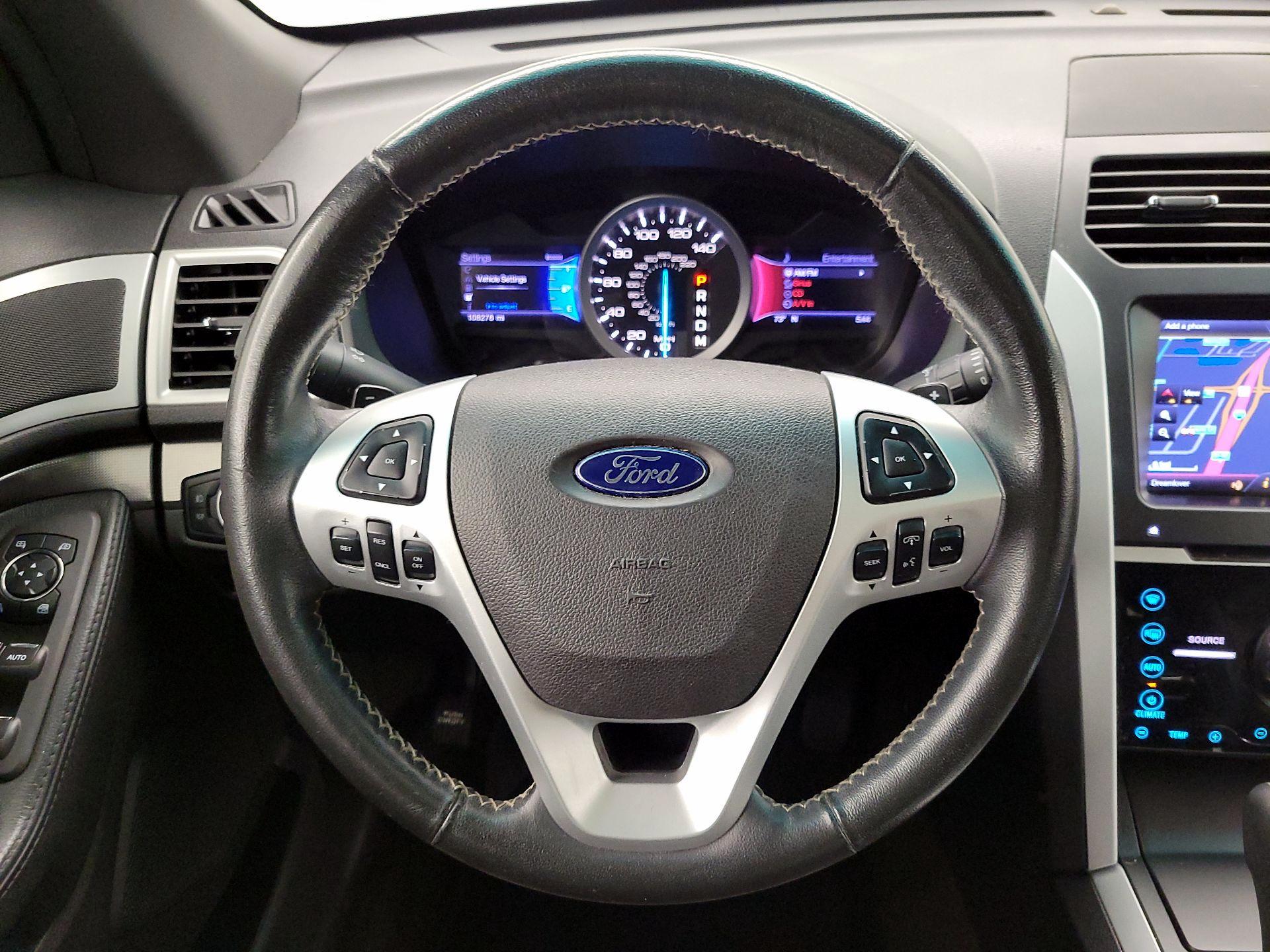 Thumbnail: 2013 Ford Explorer - 10