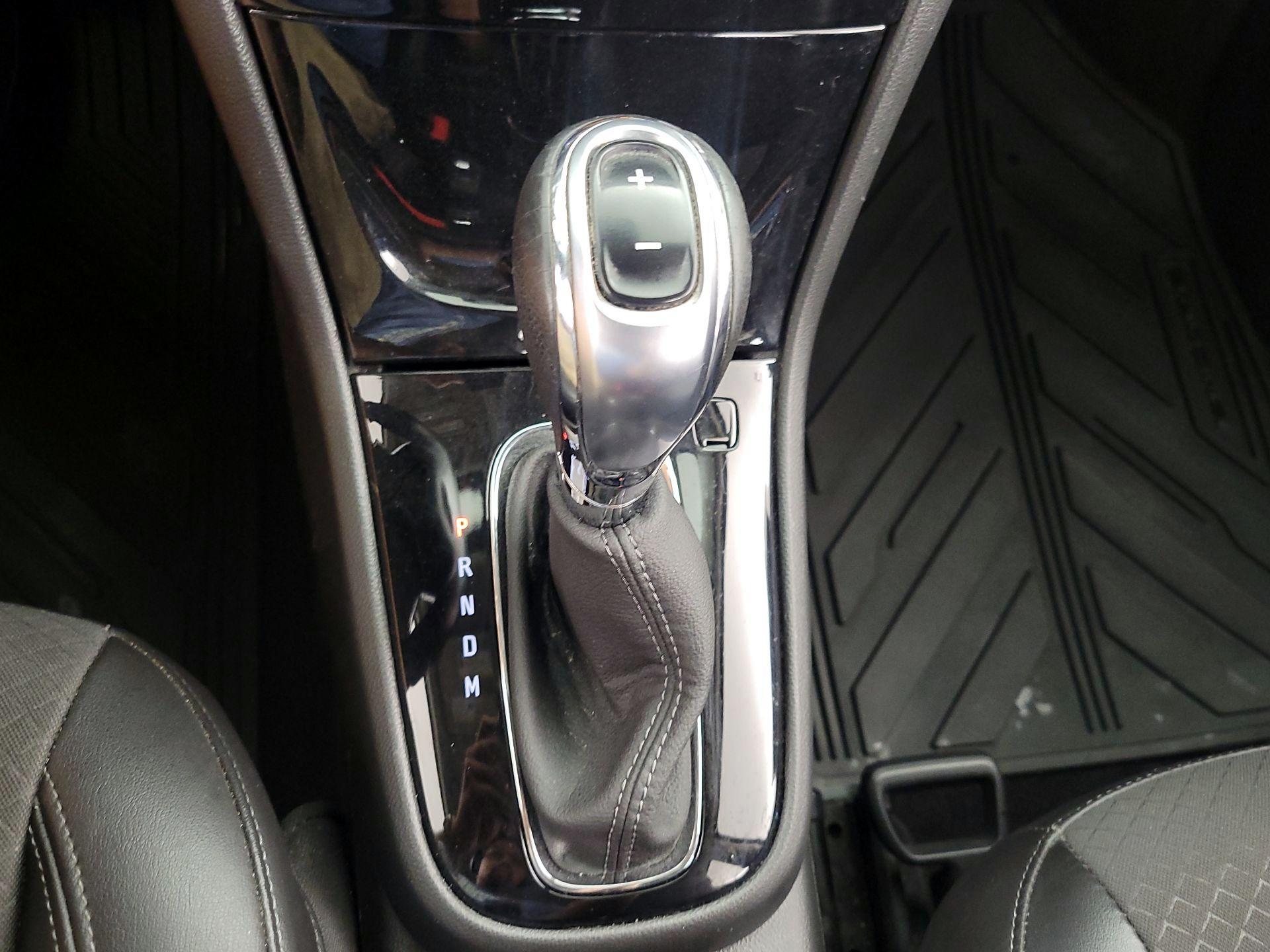 Thumbnail: 2018 Buick Encore - 17