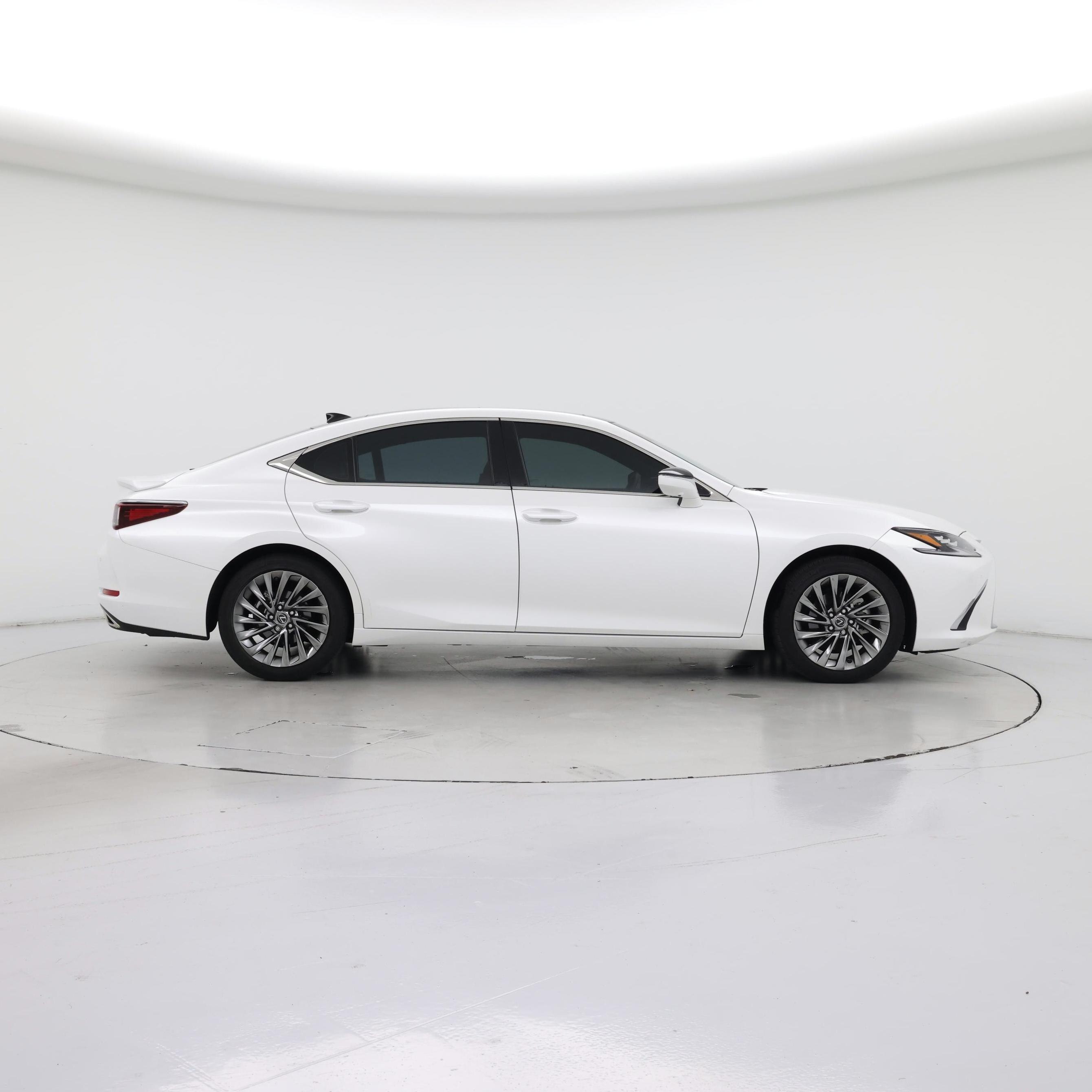 Thumbnail: 2024 Lexus ES - 7