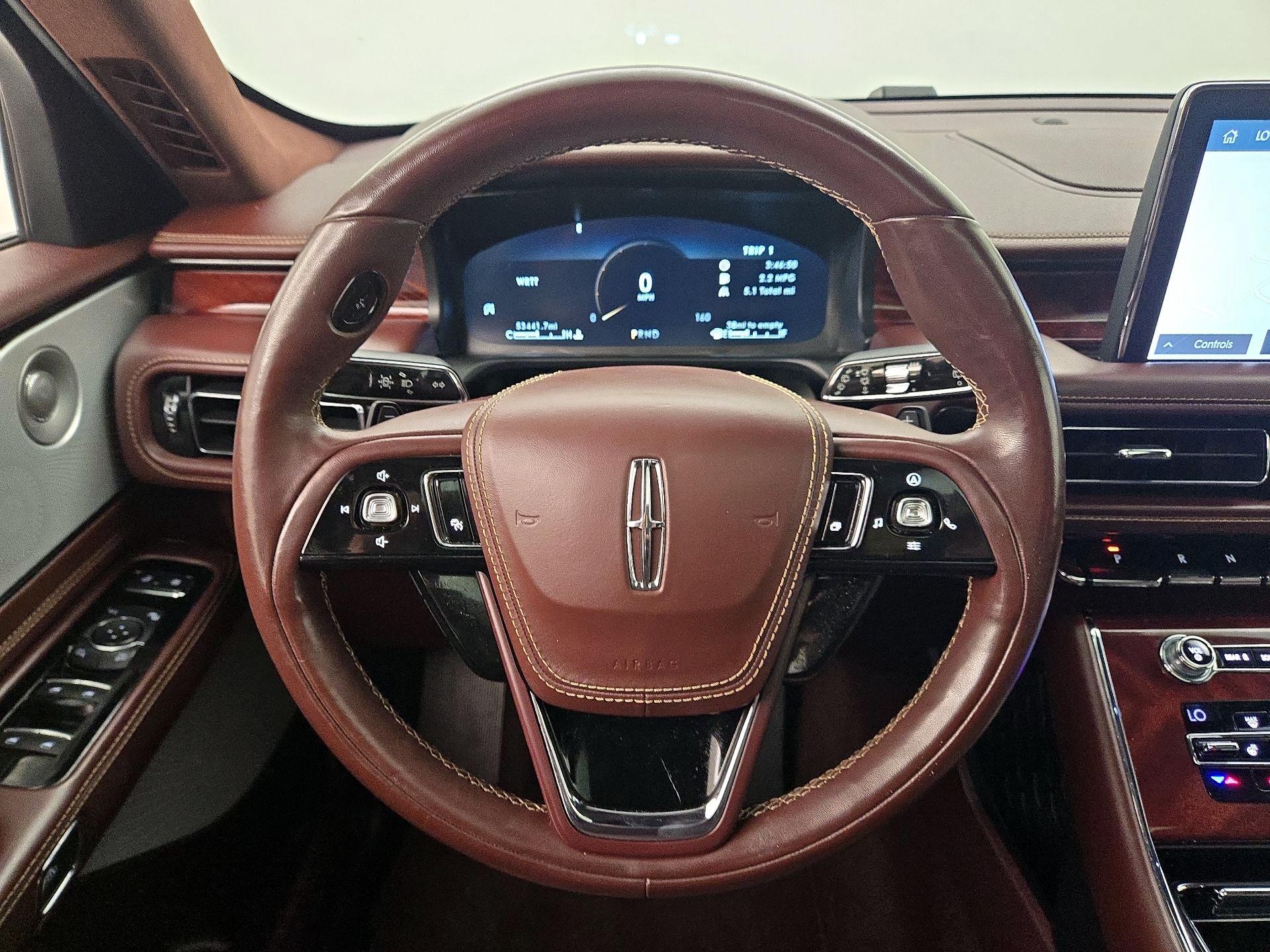 Thumbnail: 2020 Lincoln Aviator - 10