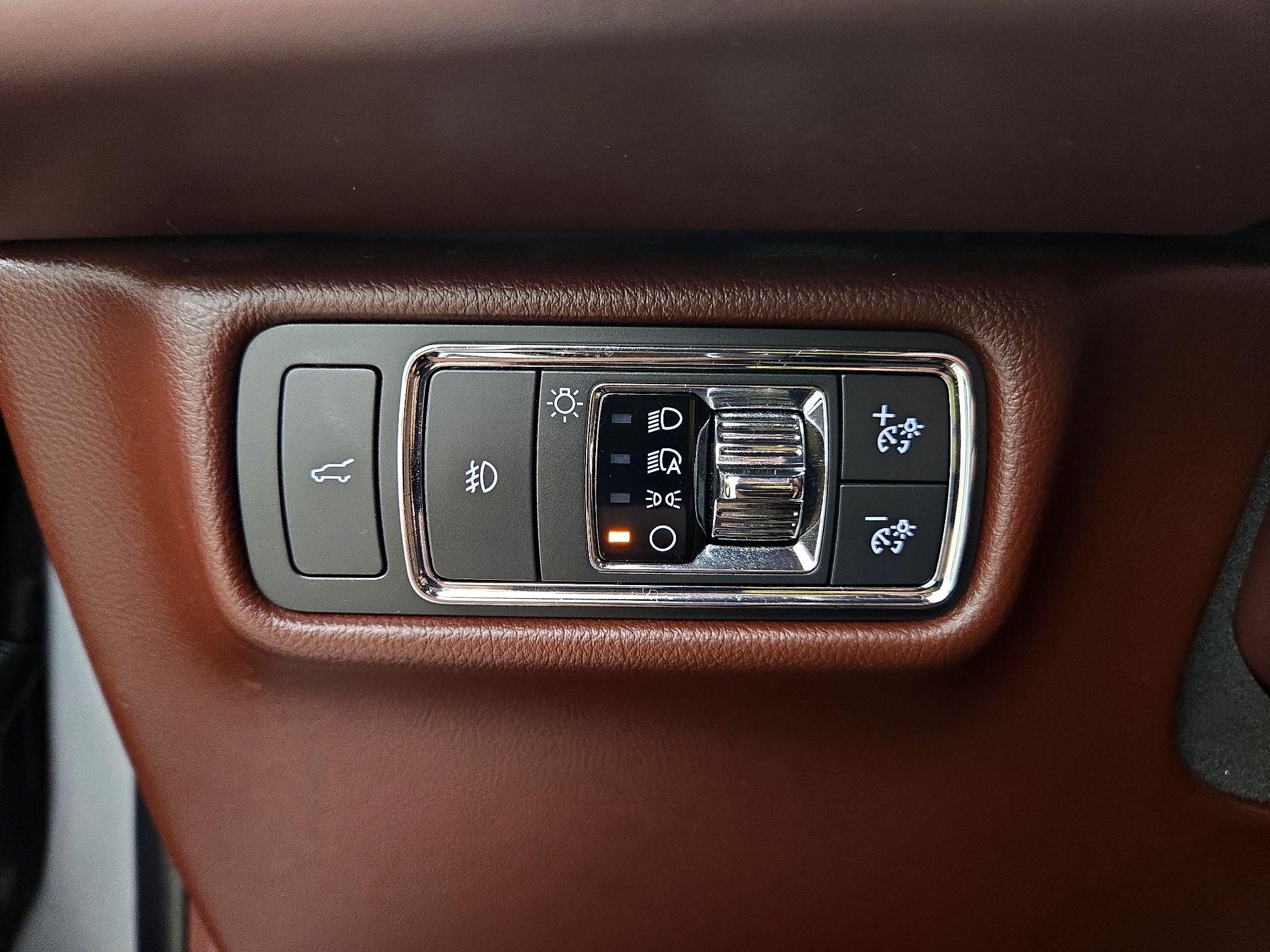Thumbnail: 2020 Lincoln Aviator - 13