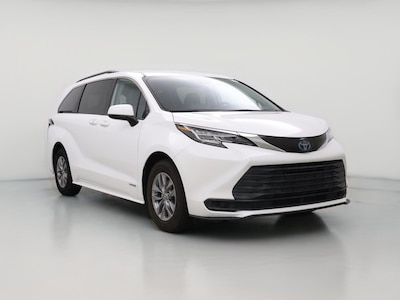 White 2021 Toyota Sienna Hybrid LE