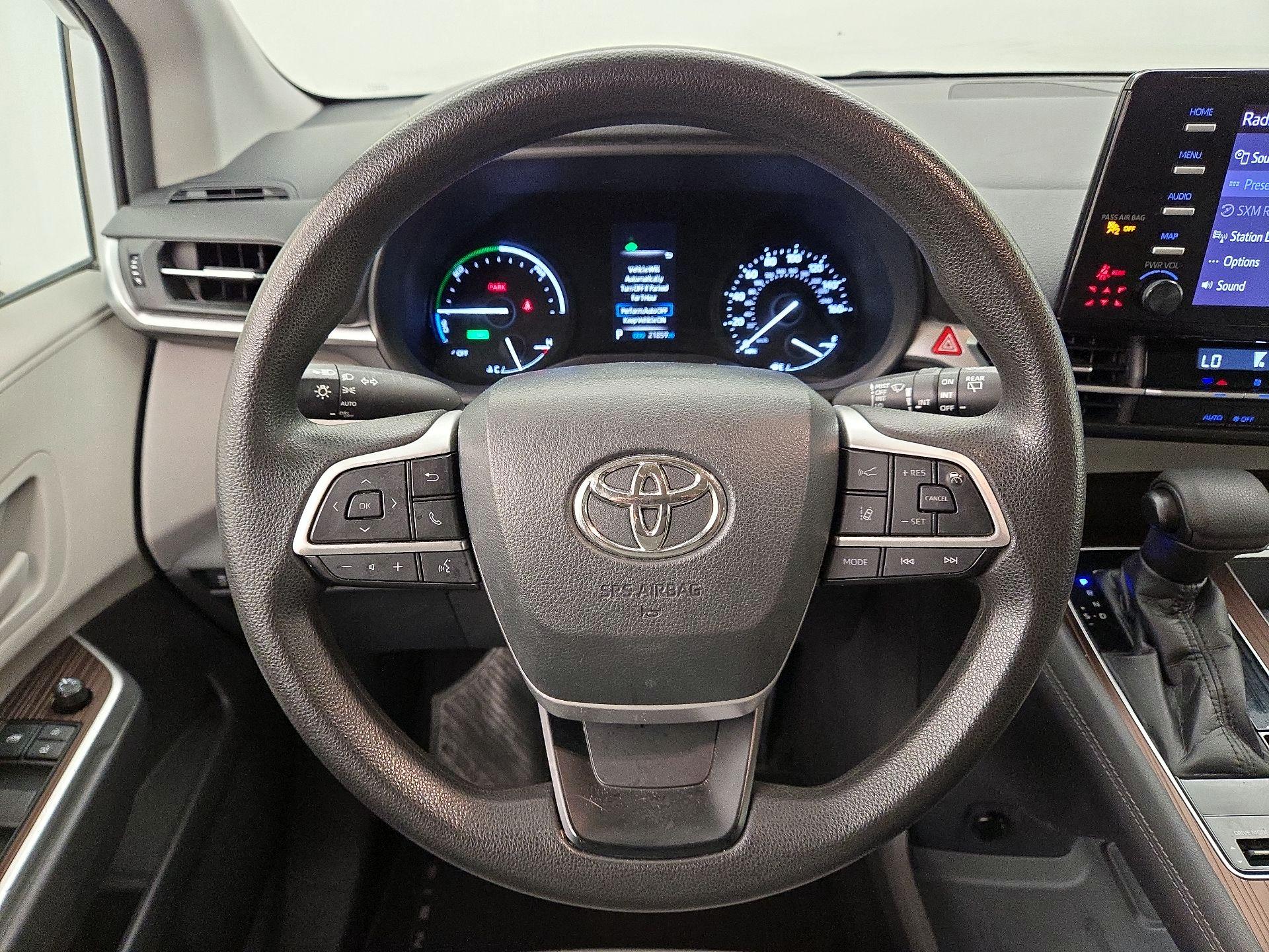 Thumbnail: 2021 Toyota Sienna - 10