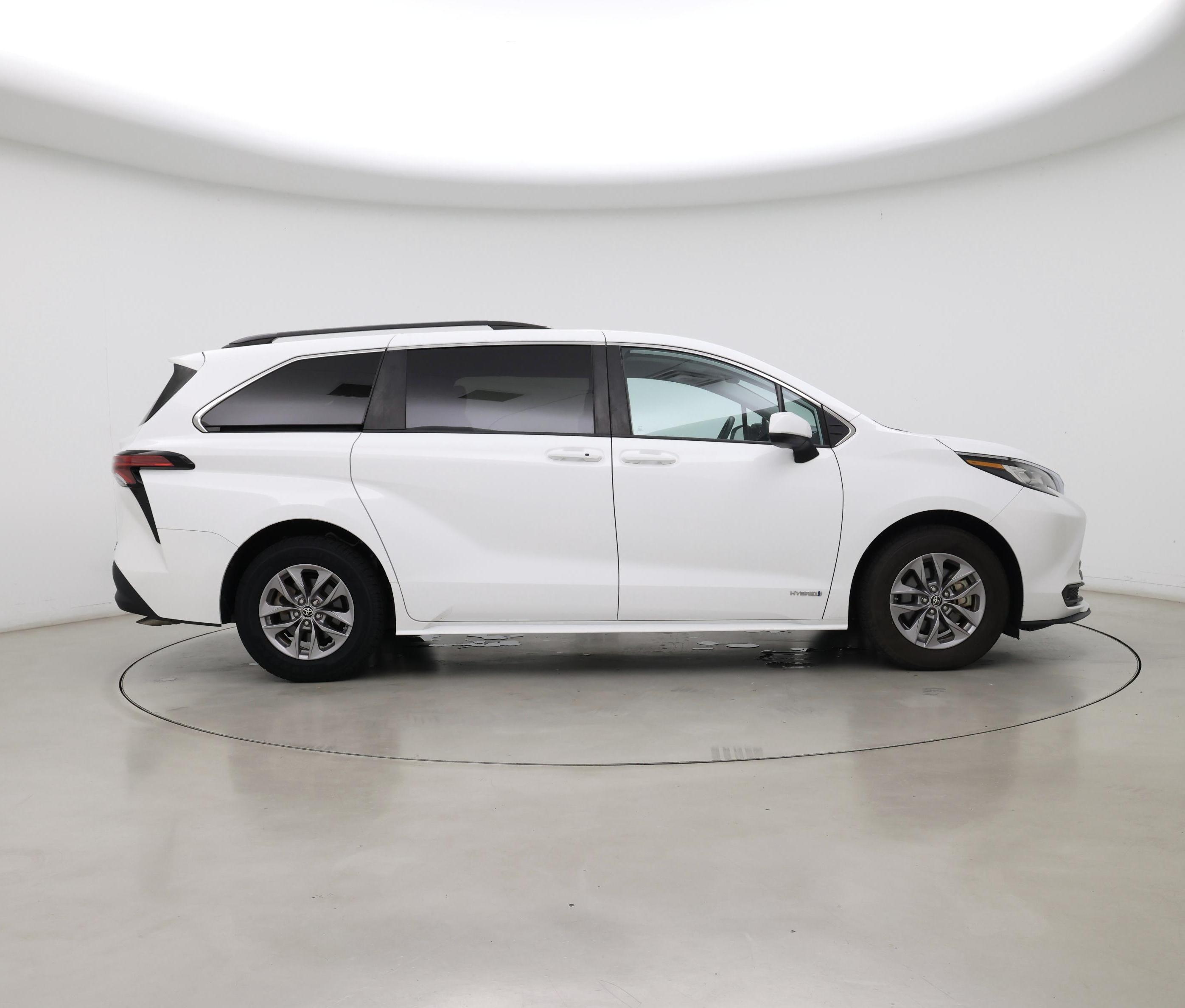 Thumbnail: 2021 Toyota Sienna - 7