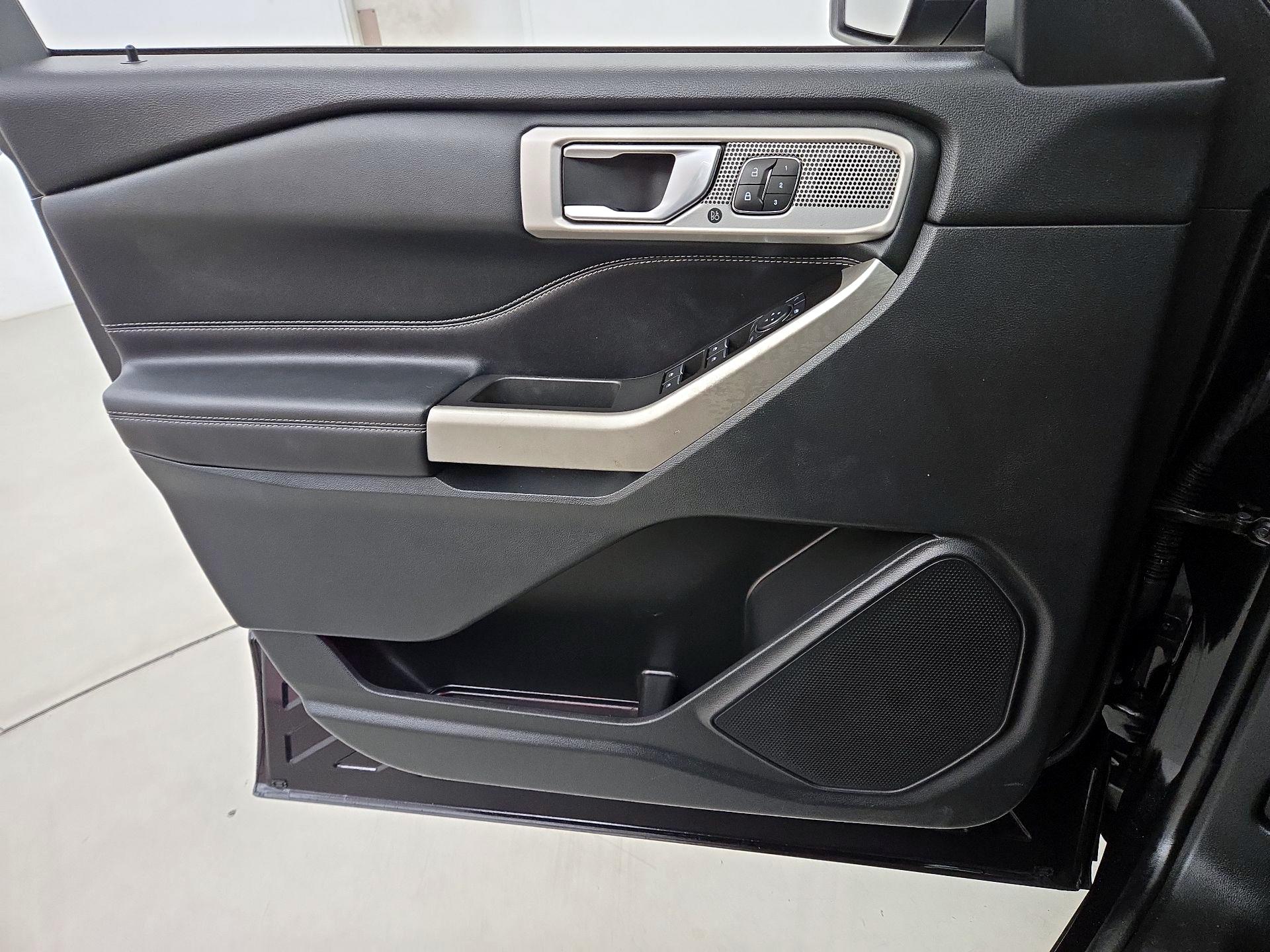 Thumbnail: 2022 Ford Explorer - 12