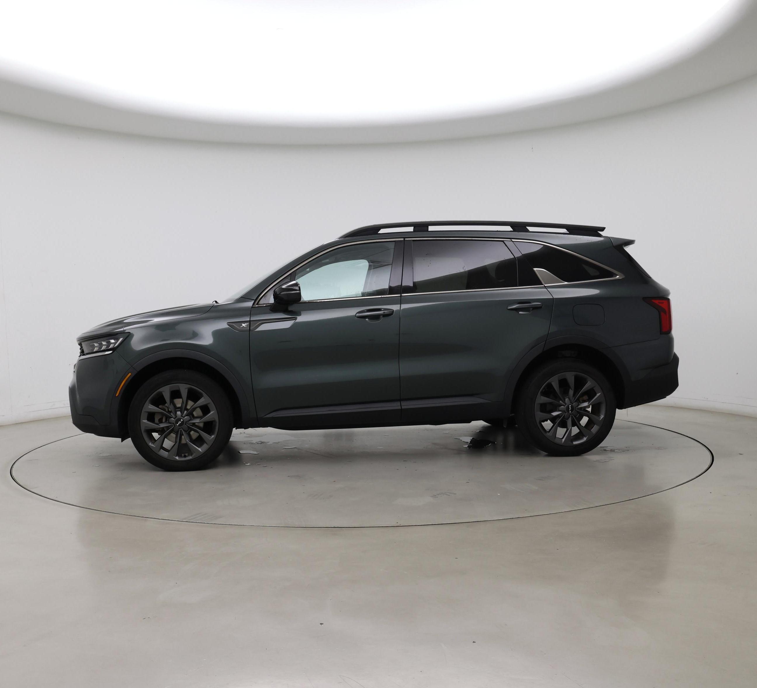 Thumbnail: 2022 Kia Sorento - 3