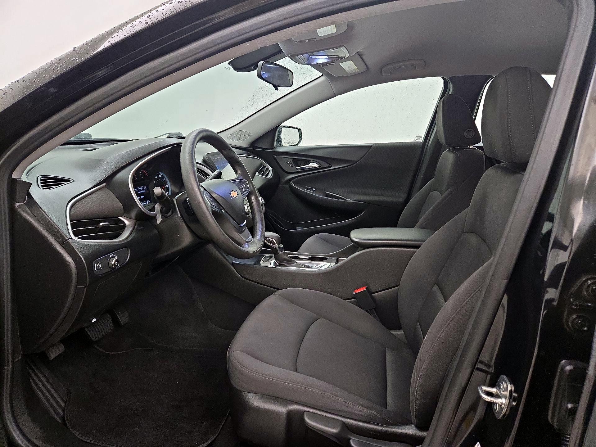 Thumbnail: 2021 Chevrolet Malibu - 11