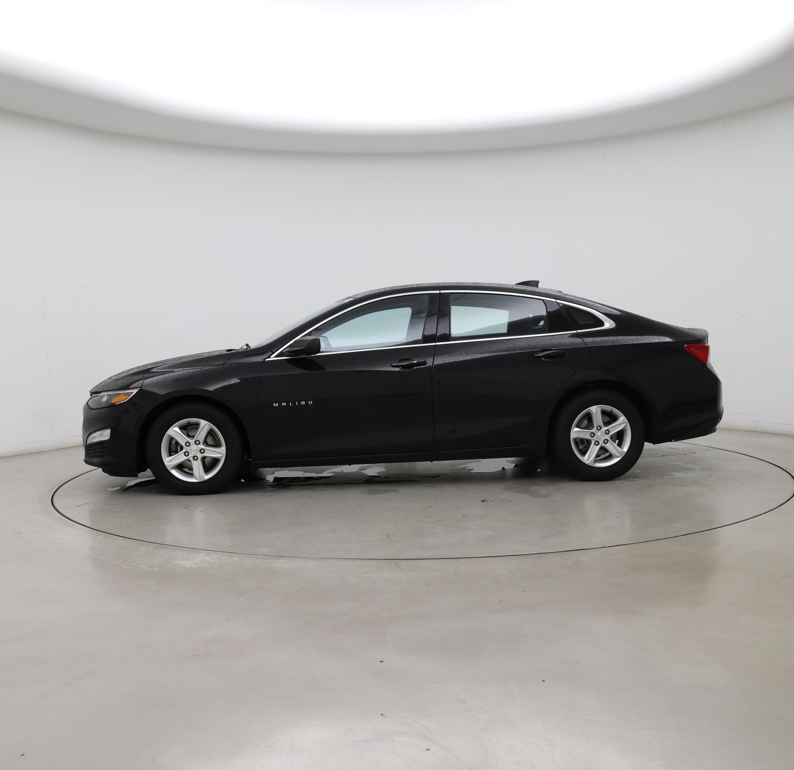 Thumbnail: 2021 Chevrolet Malibu - 3