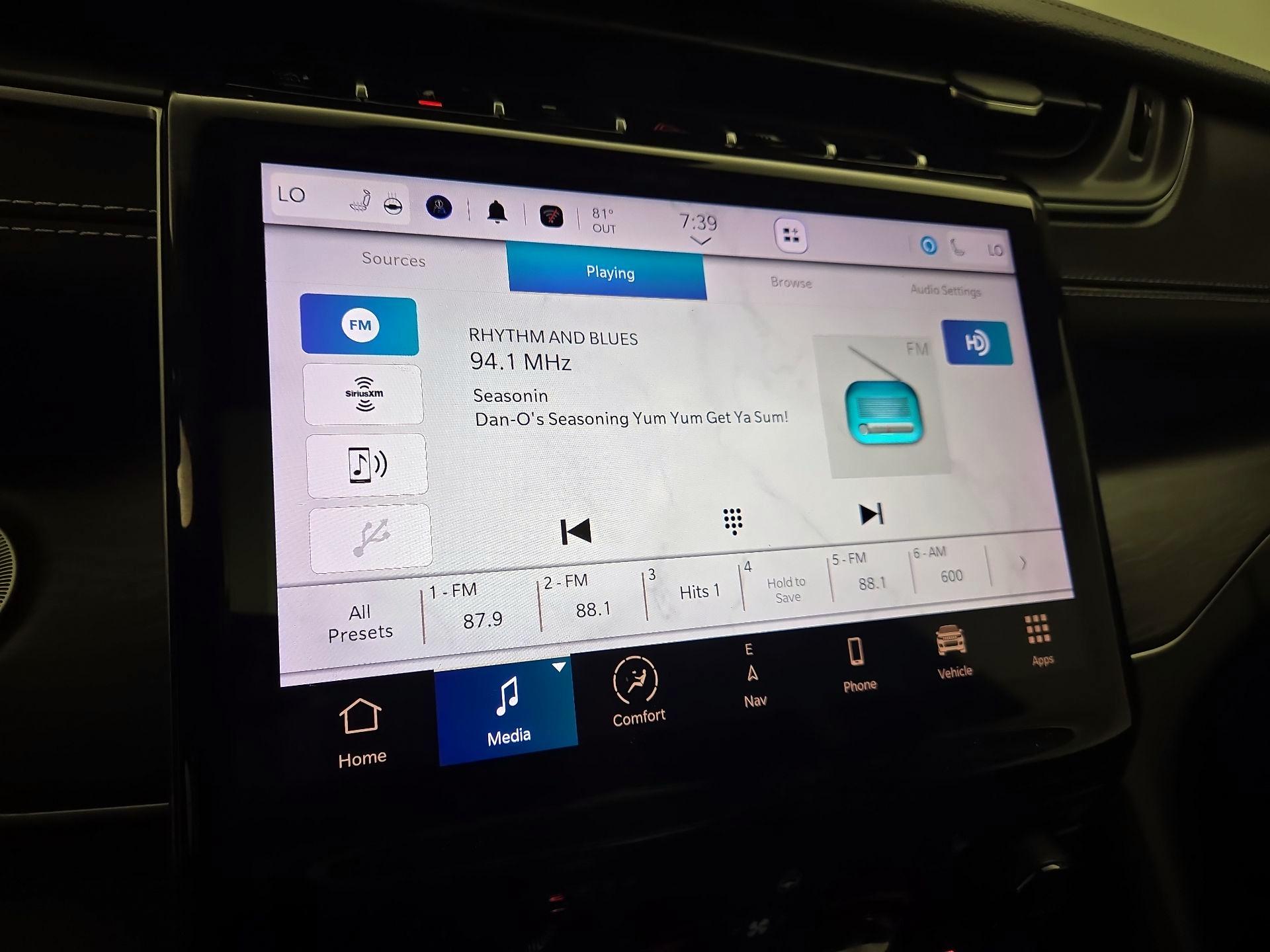 Thumbnail: 2021 Jeep Grand Cherokee L - 16