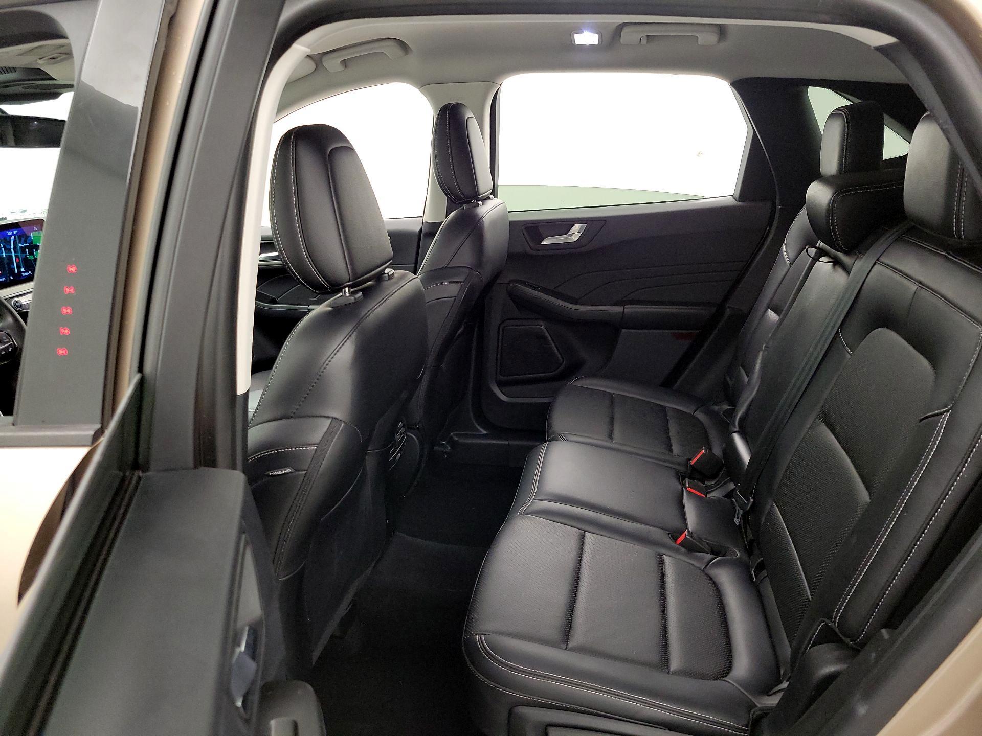 Thumbnail: 2021 Ford Escape - 20