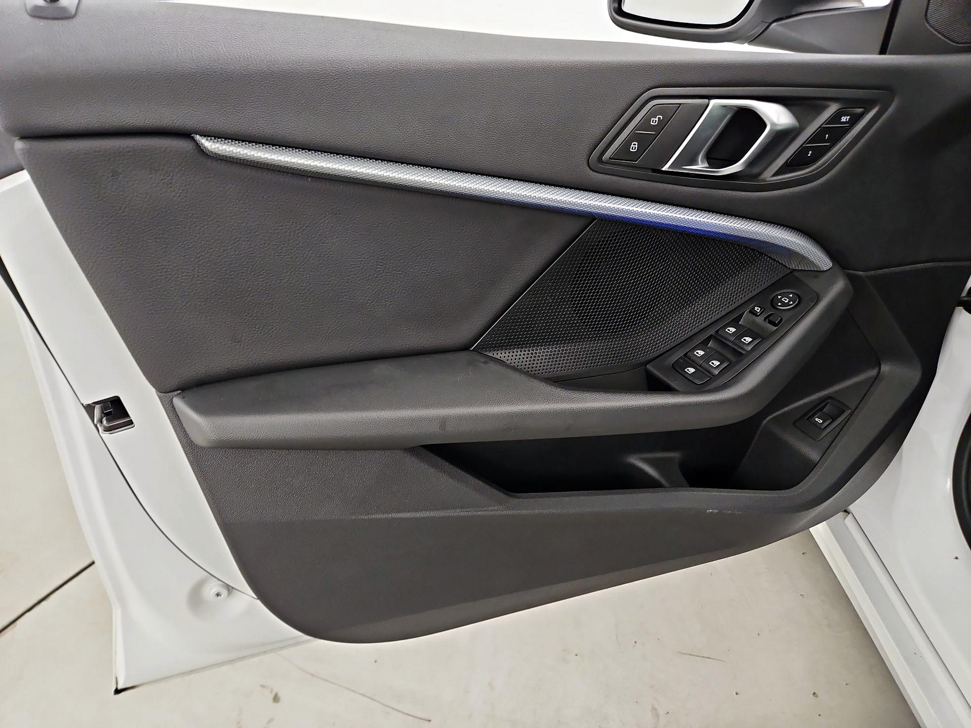 Thumbnail: 2024 BMW 2 Series - 12