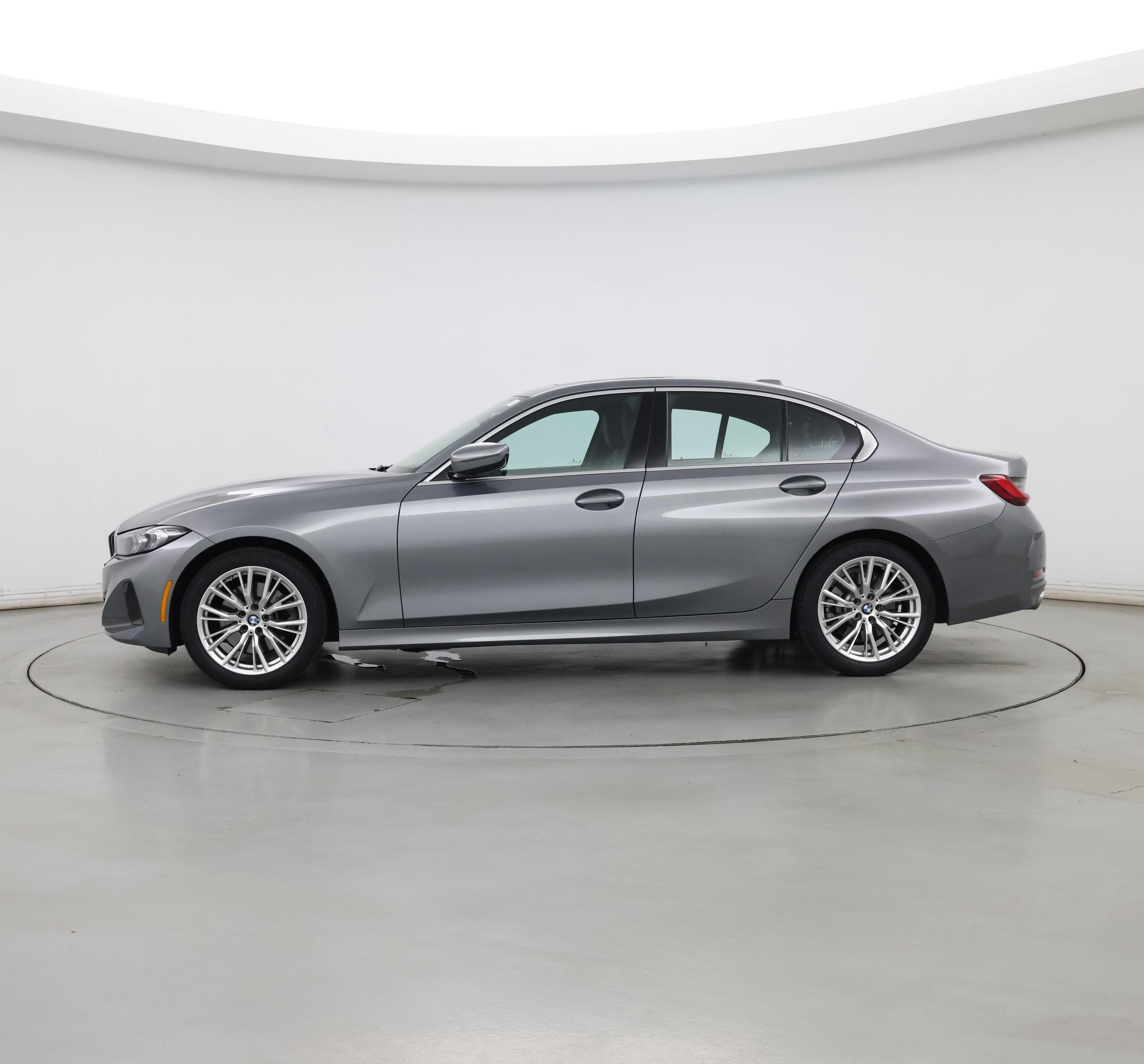 Thumbnail: 2024 BMW 3 Series - 3