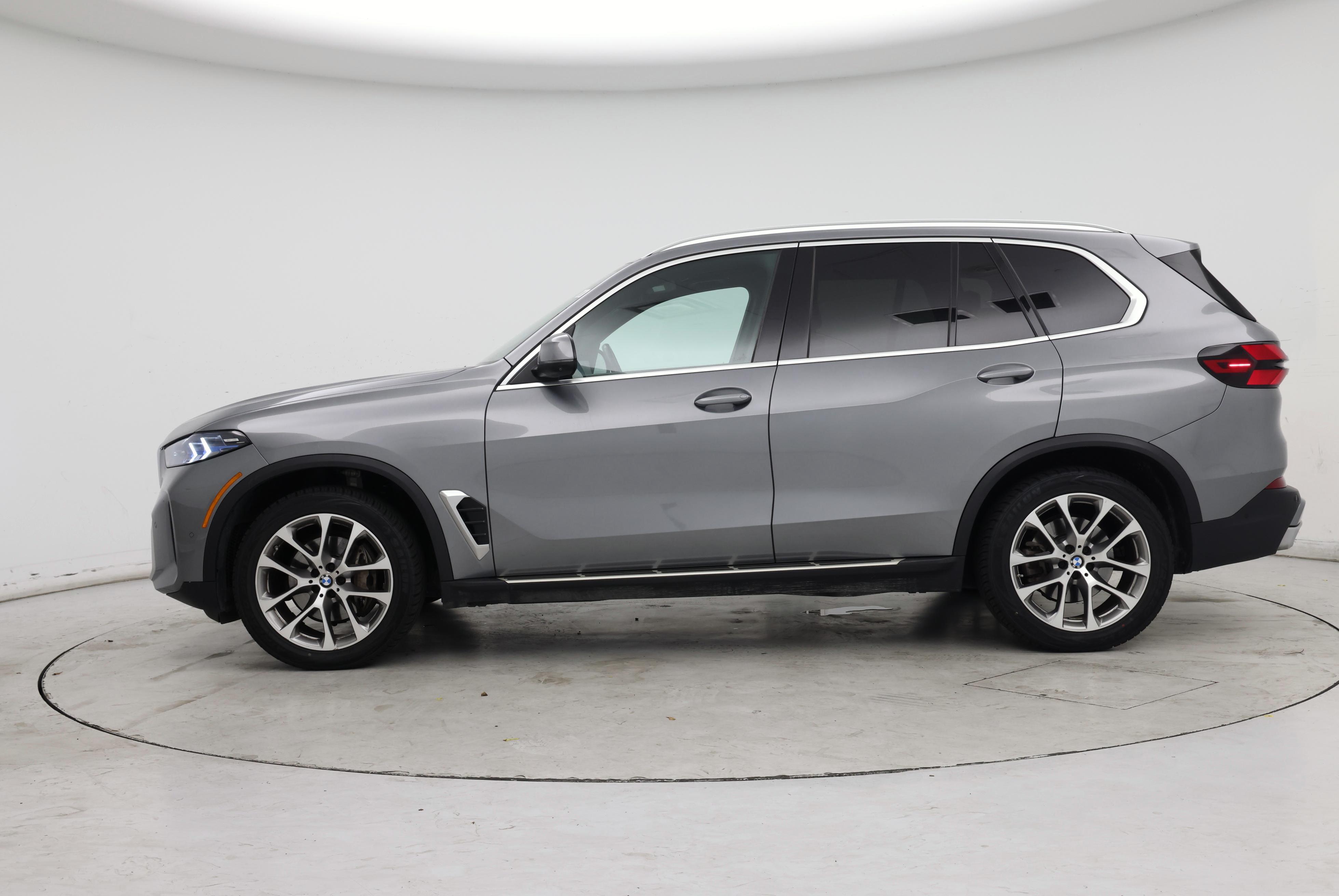 Thumbnail: 2024 BMW X5 - 3