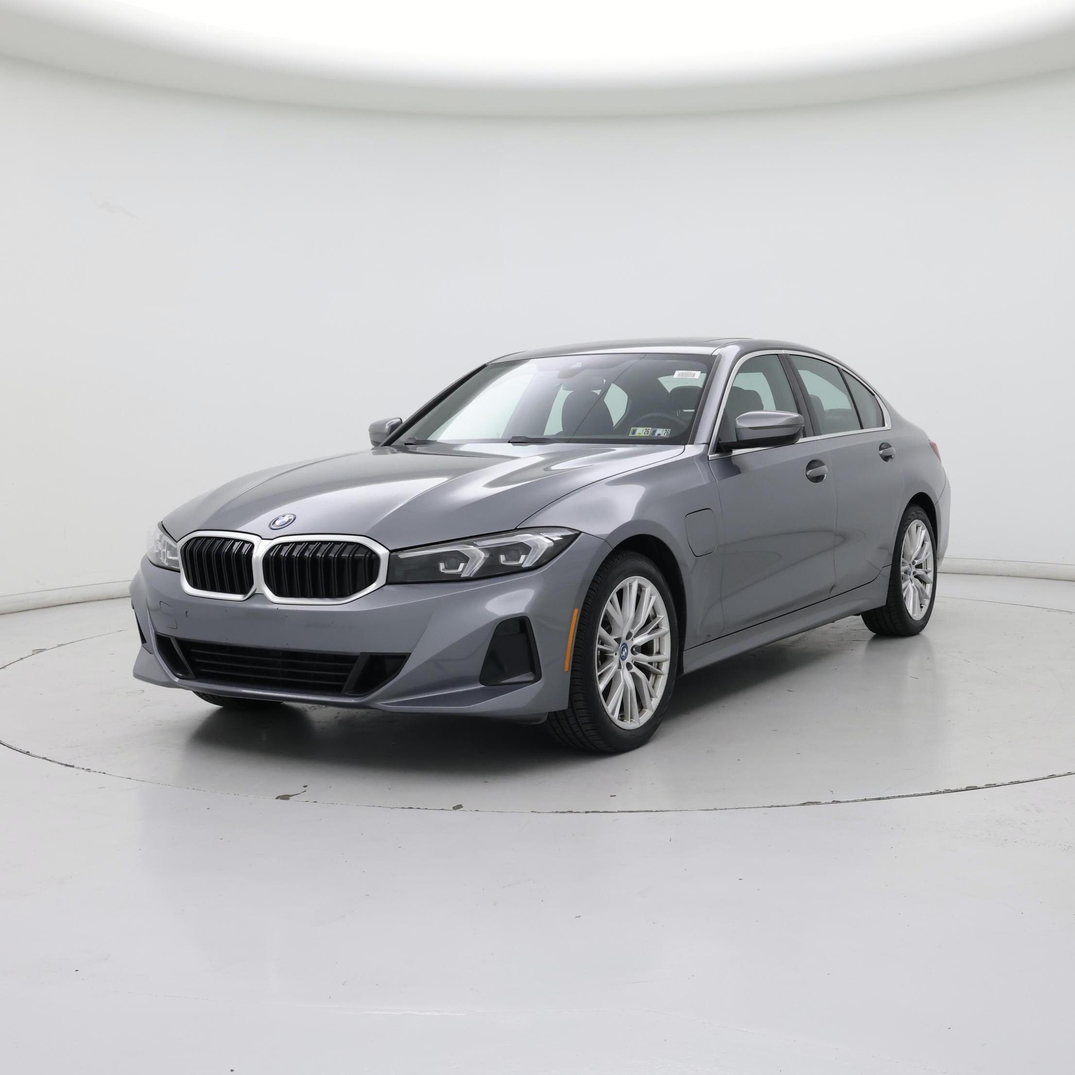 Thumbnail: 2024 BMW 3 Series - 4