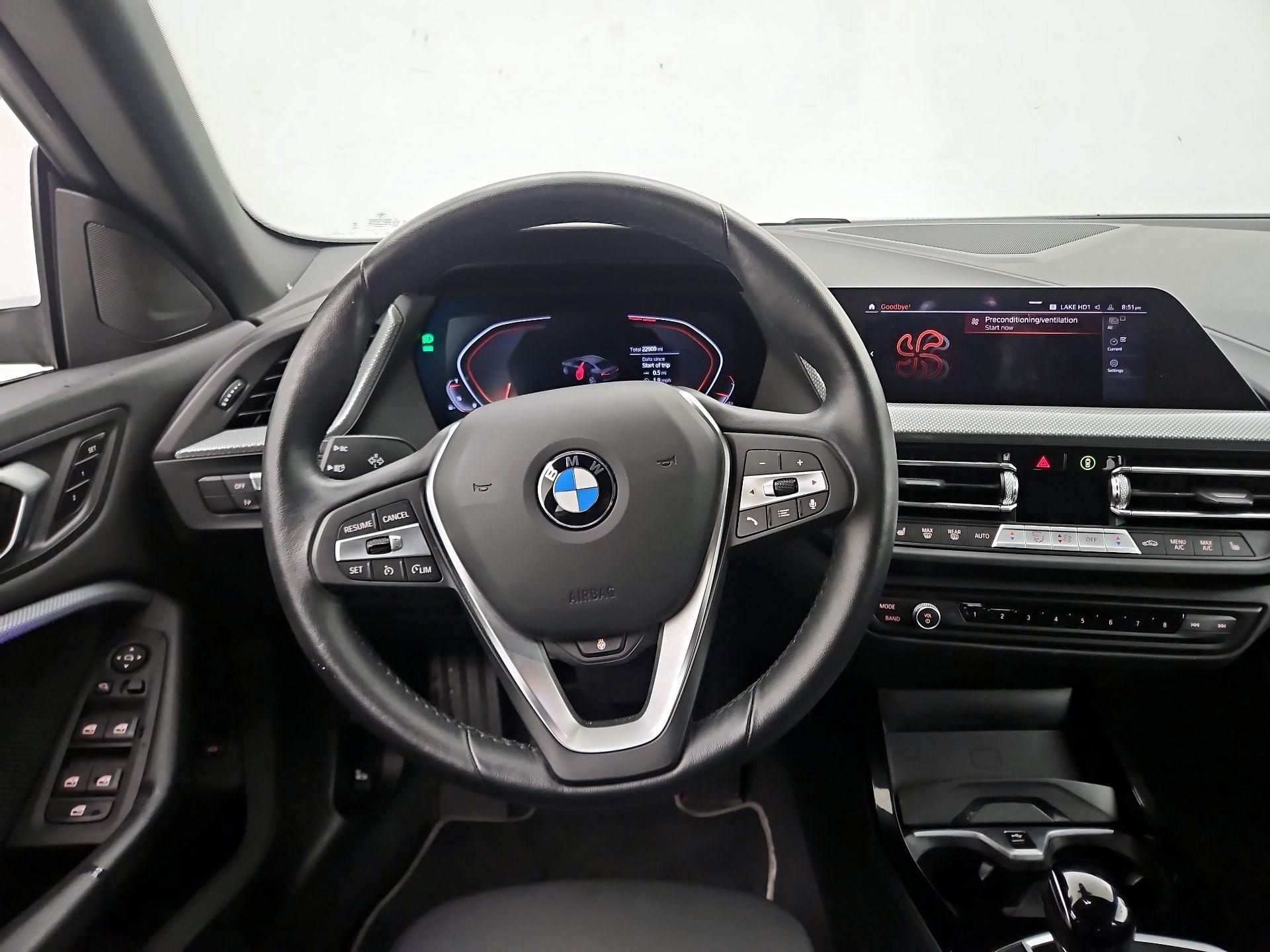 Thumbnail: 2024 BMW 2 Series - 10