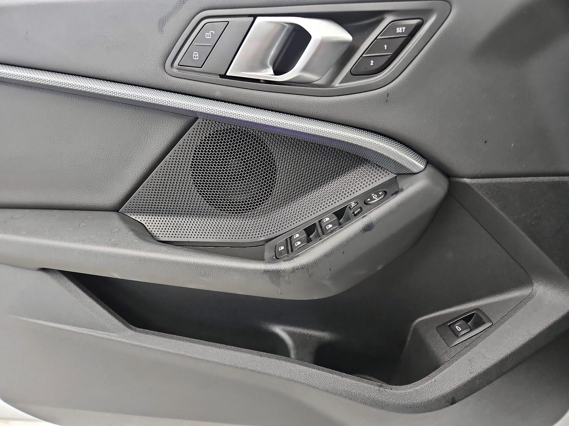 Thumbnail: 2024 BMW 2 Series - 12