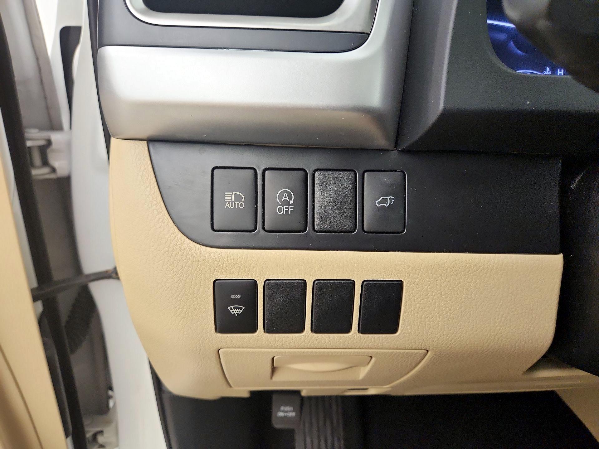 Thumbnail: 2019 Toyota Highlander - 13