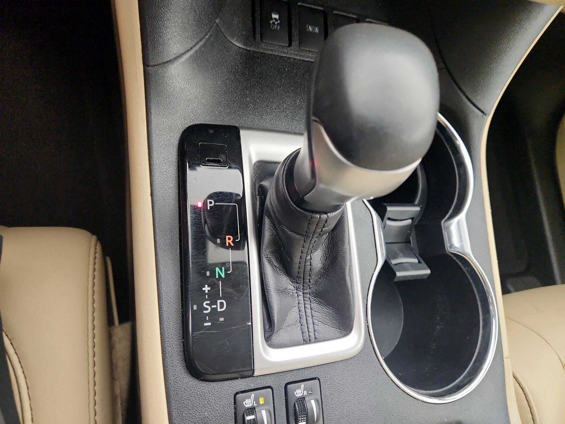 Thumbnail: 2019 Toyota Highlander - 17