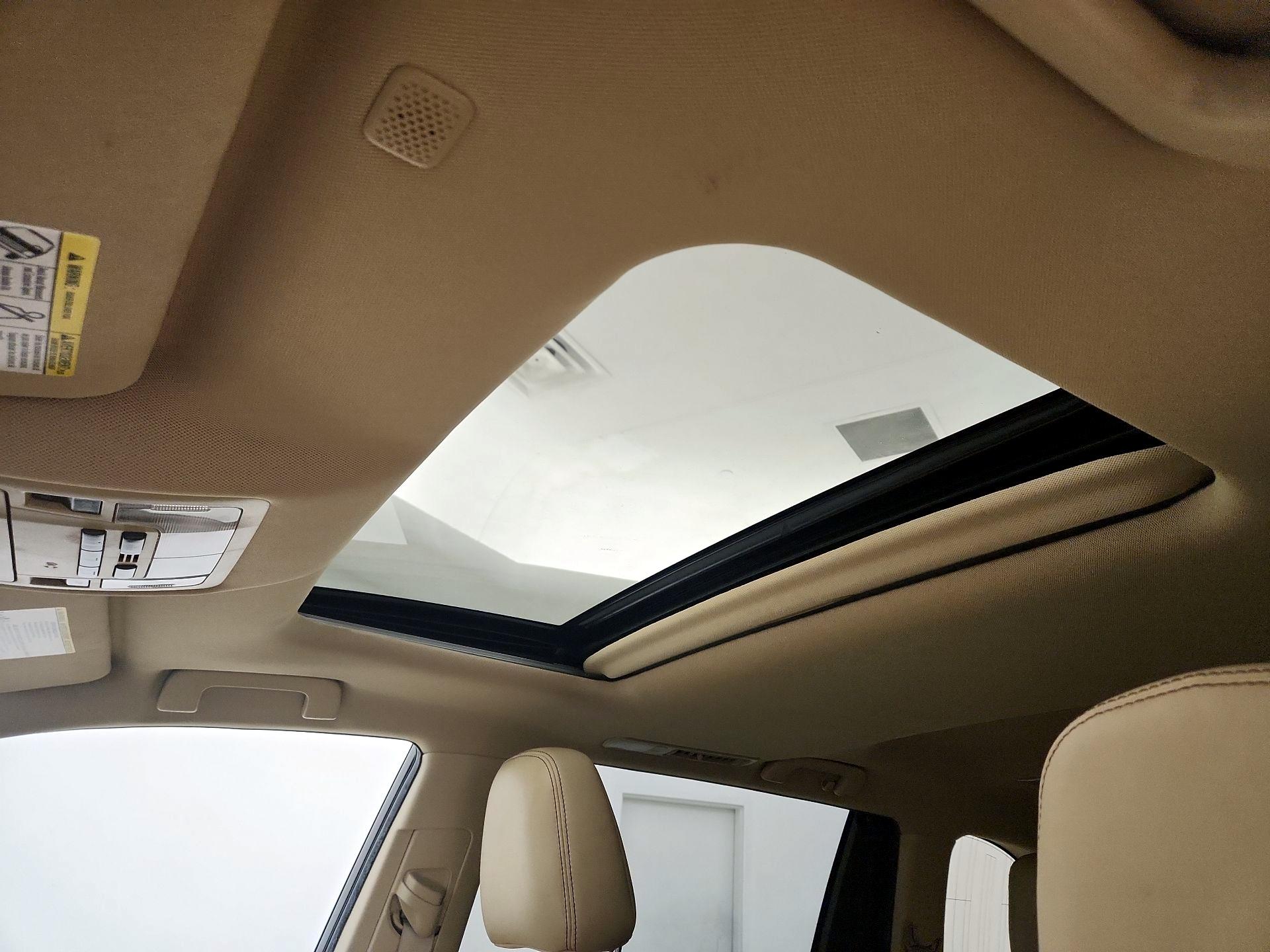Thumbnail: 2019 Toyota Highlander - 19