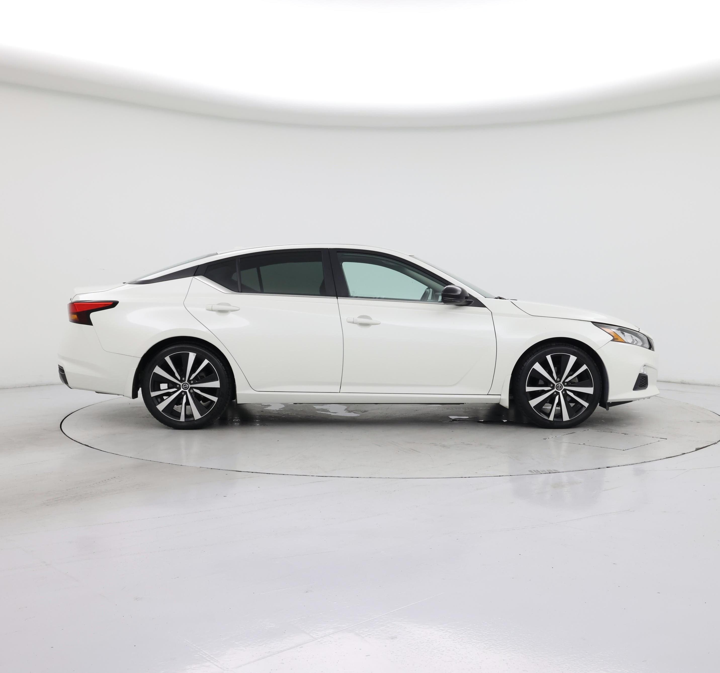 Thumbnail: 2019 Nissan Altima - 7
