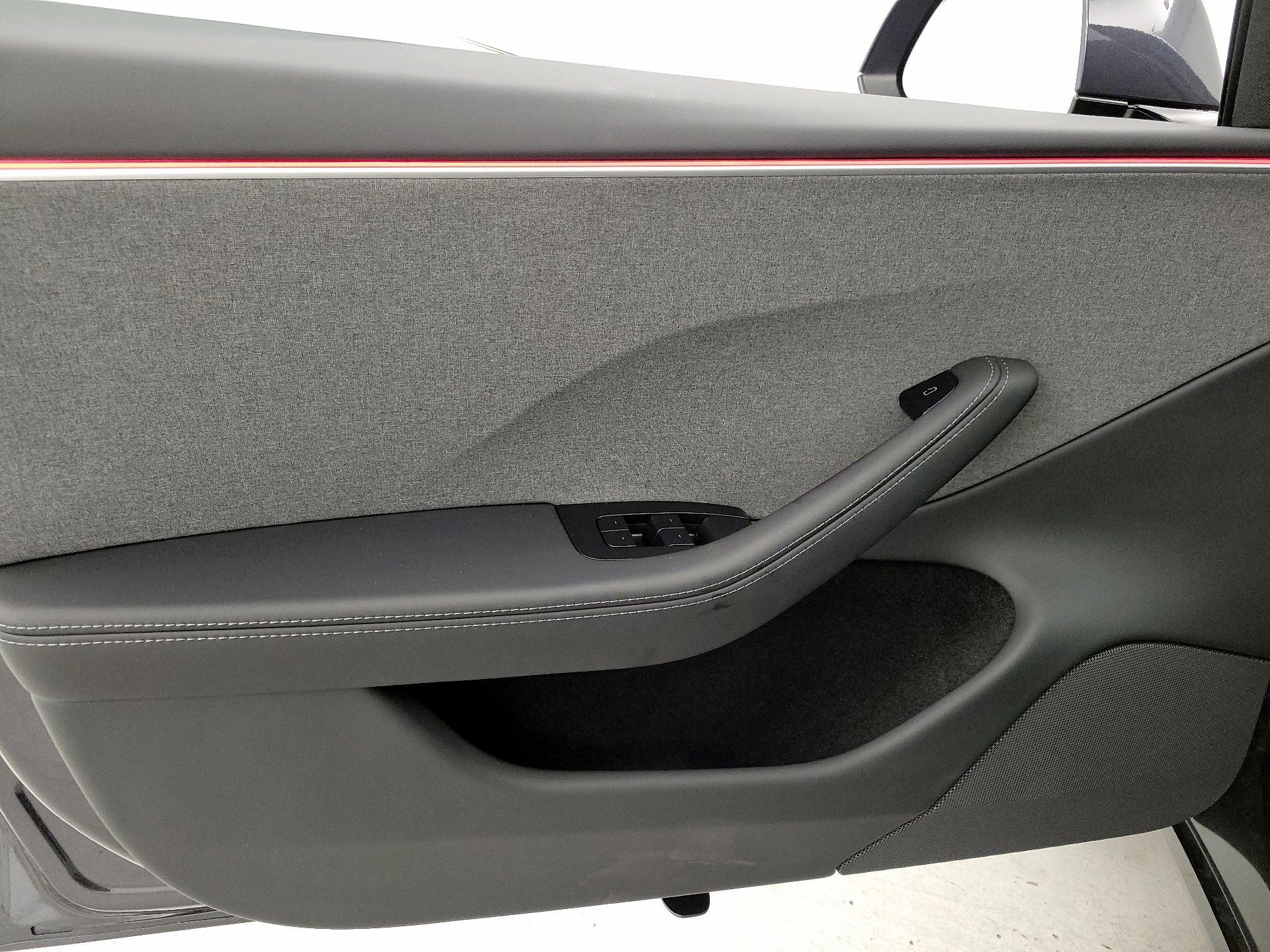 Thumbnail: 2025 Tesla Model 3 - 12