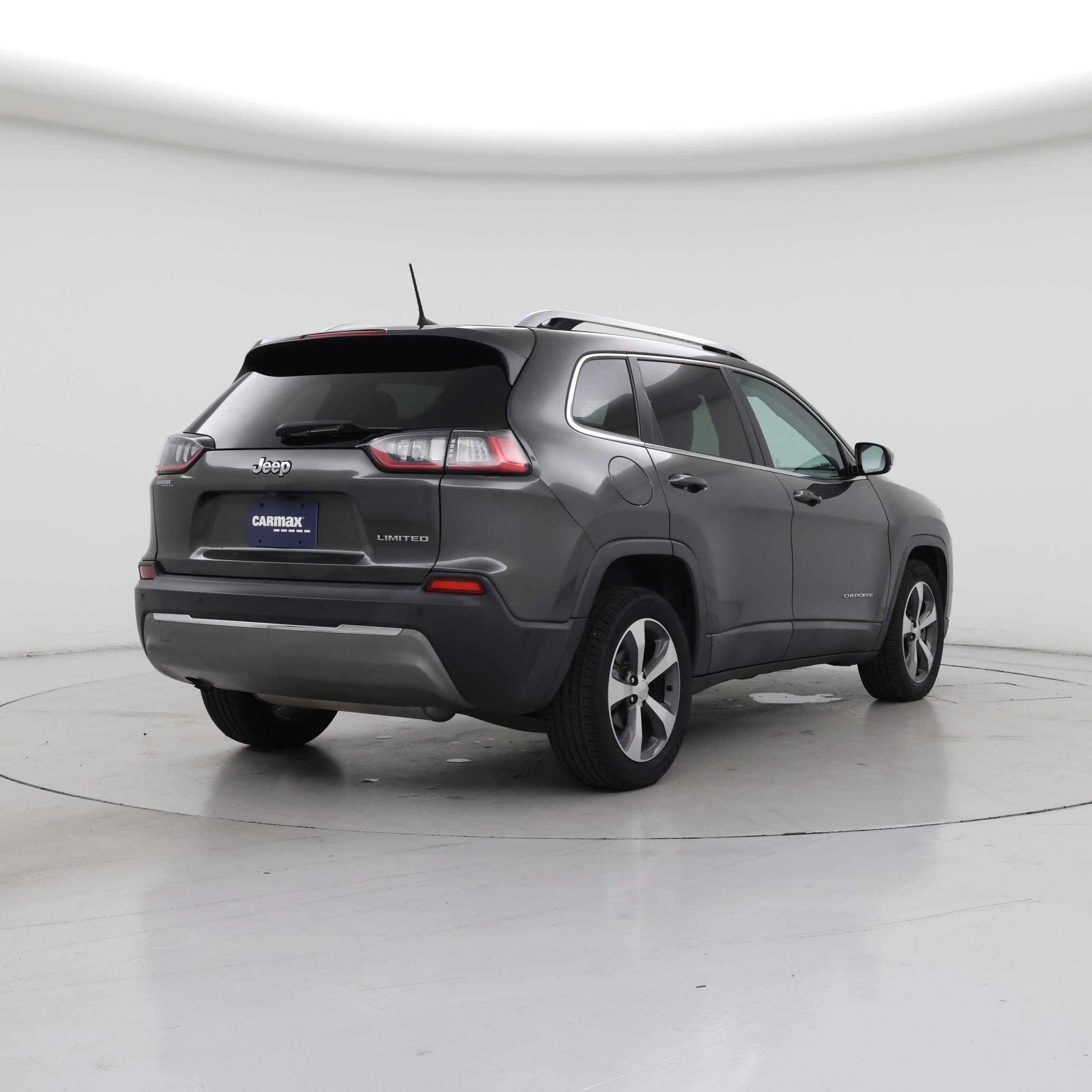 Thumbnail: 2019 Jeep Cherokee - 8