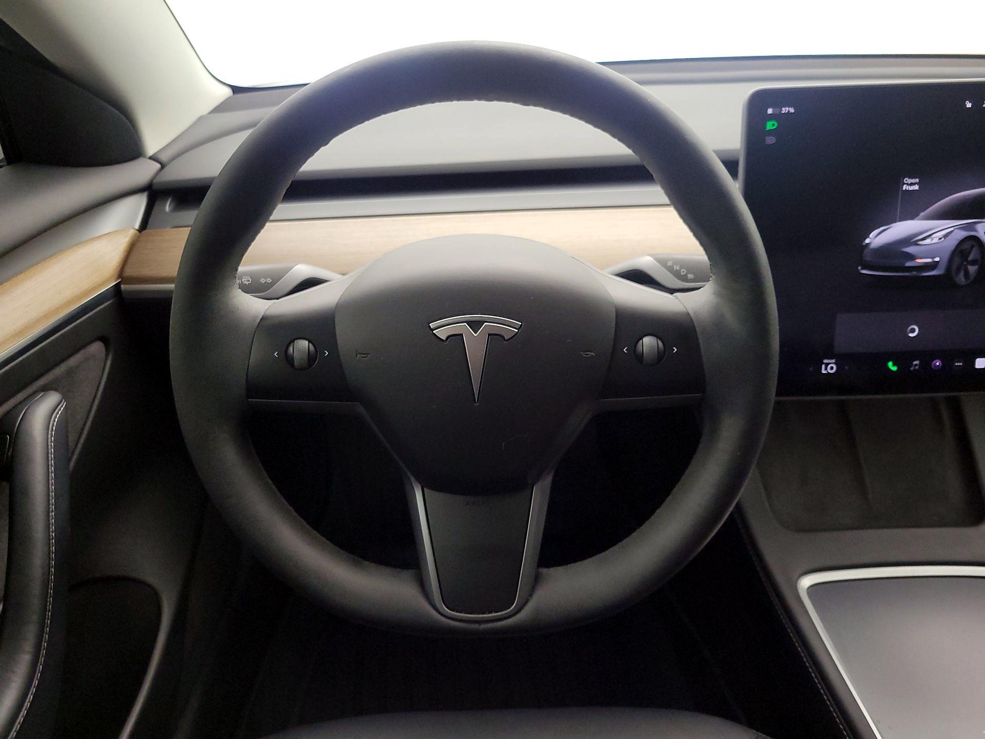 Thumbnail: 2023 Tesla Model 3 - 10