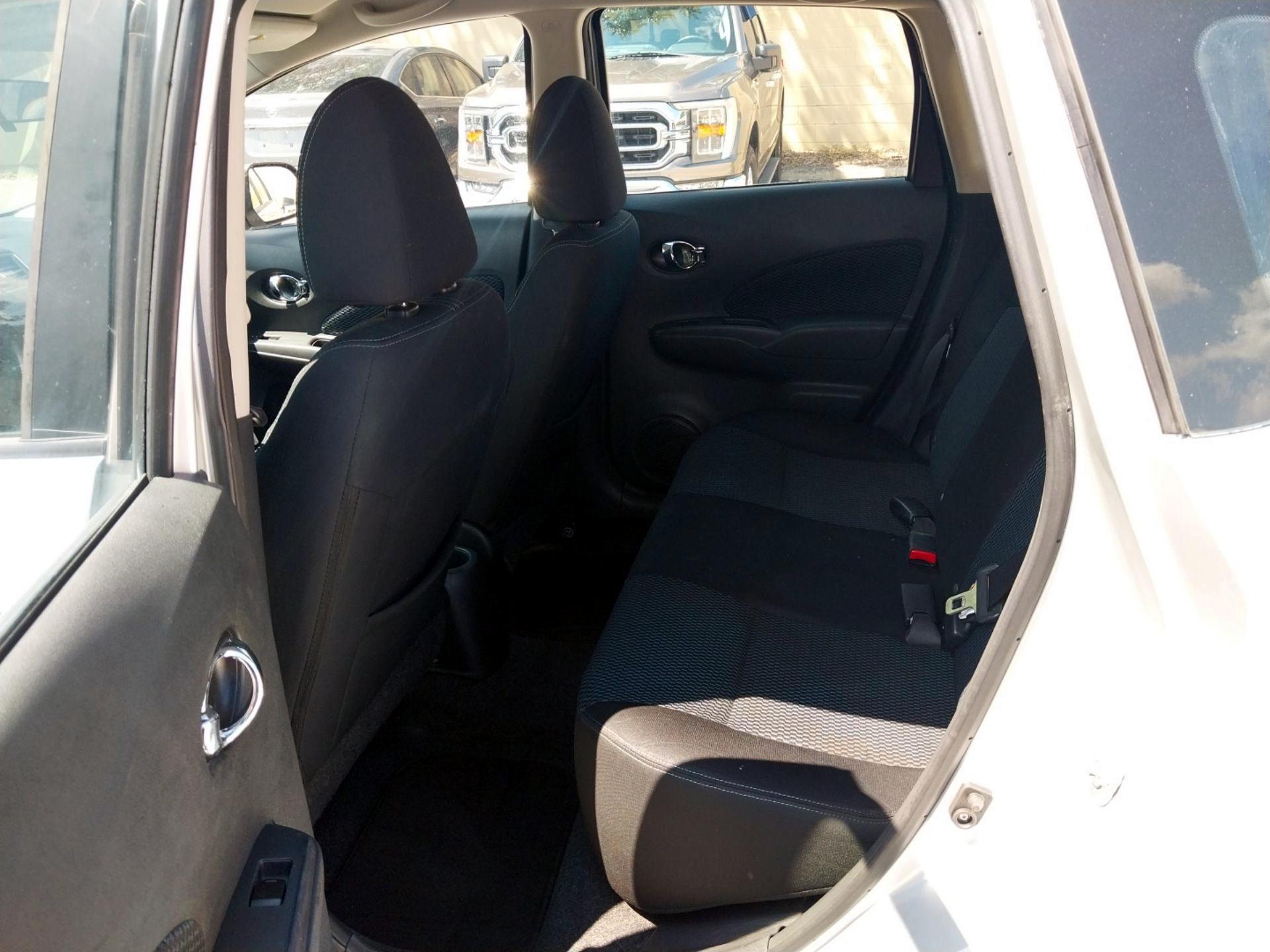 Thumbnail: 2014 Nissan Versa Note - 16