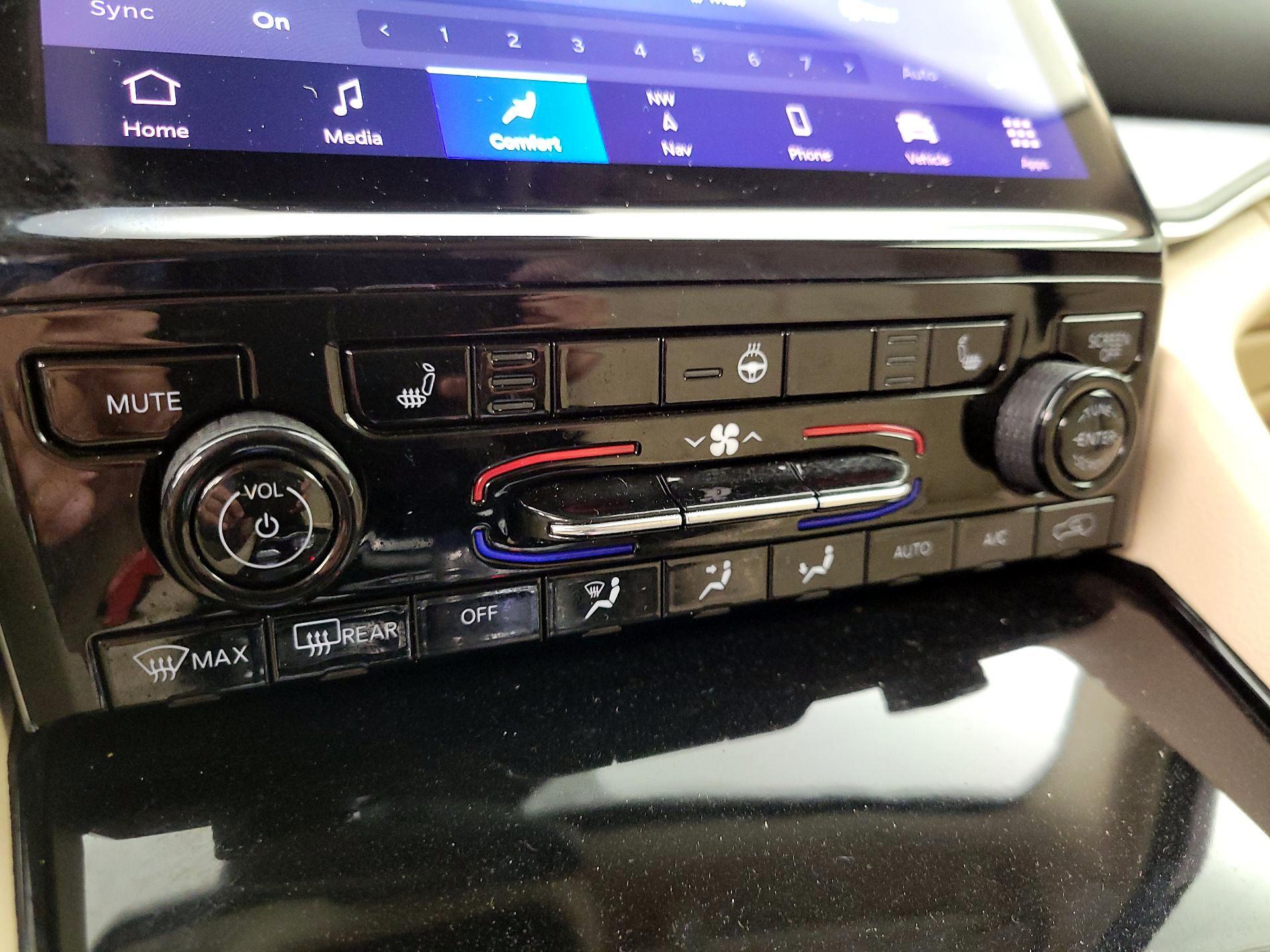 Thumbnail: 2021 Jeep Grand Cherokee L - 17