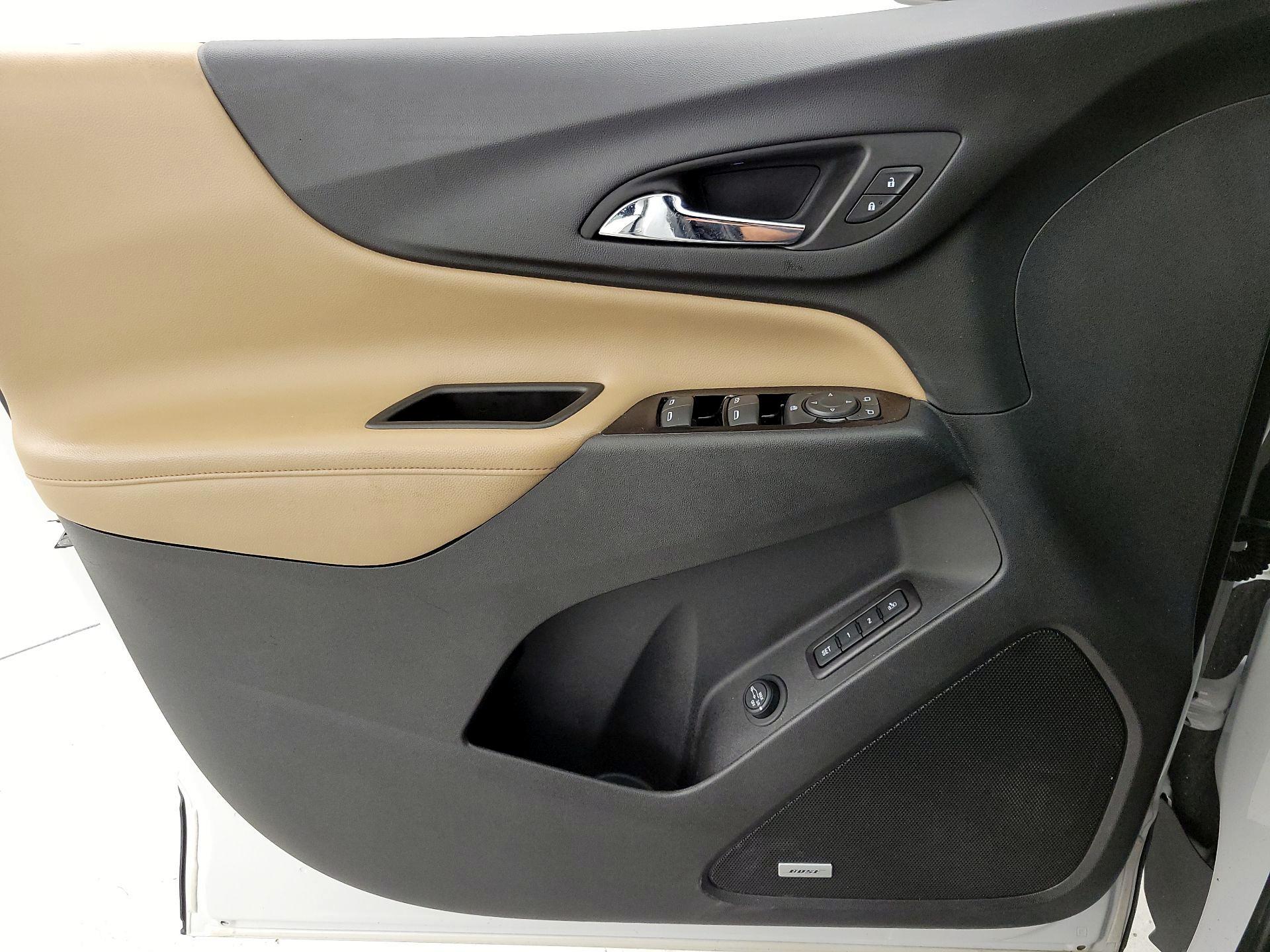 Thumbnail: 2022 Chevrolet Equinox - 12