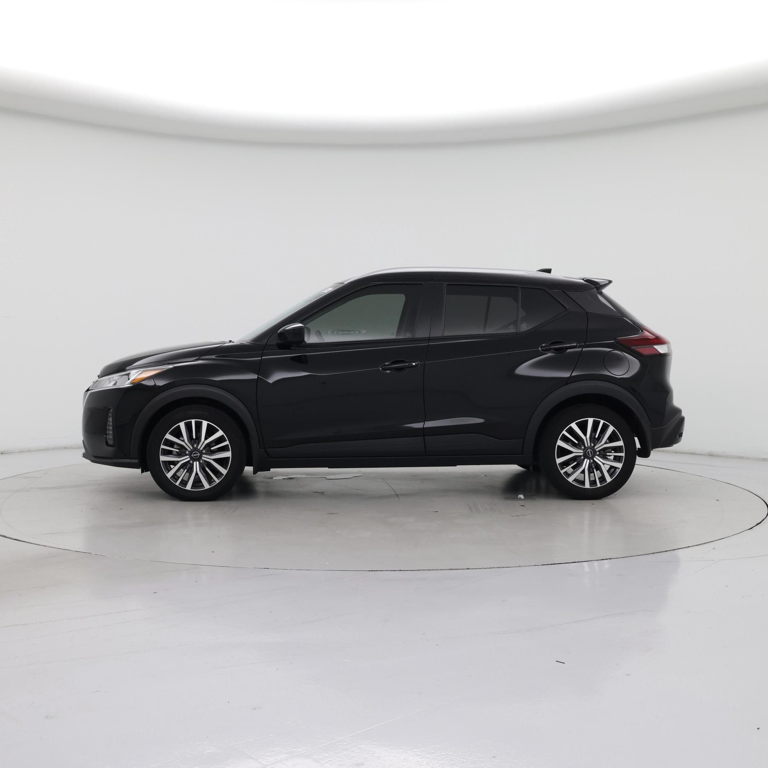 Thumbnail: 2022 Nissan Kicks - 3