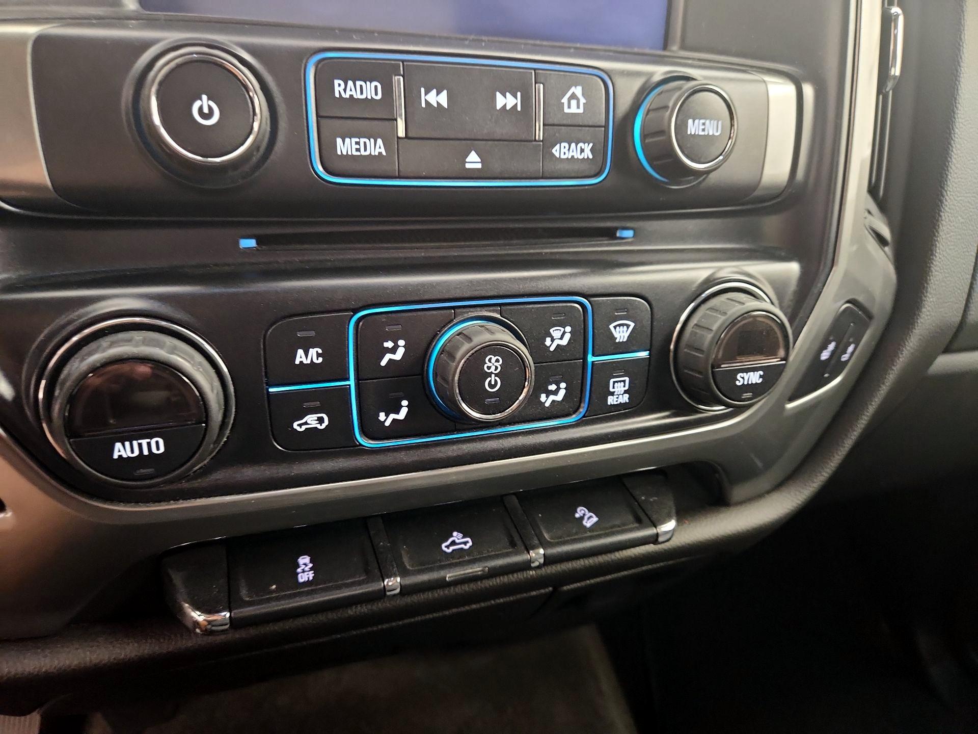 Thumbnail: 2015 Chevrolet Silverado 1500 - 16