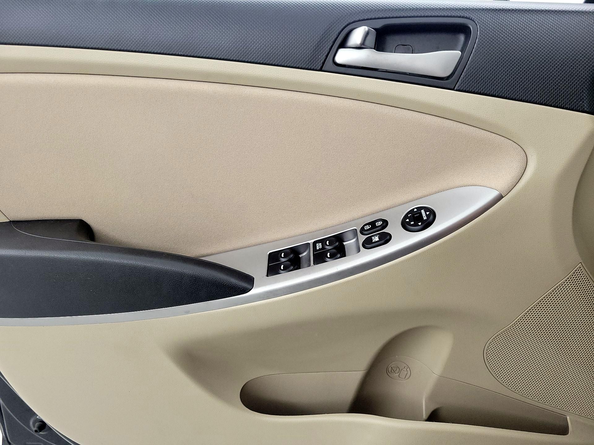 Thumbnail: 2017 Hyundai Accent - 12