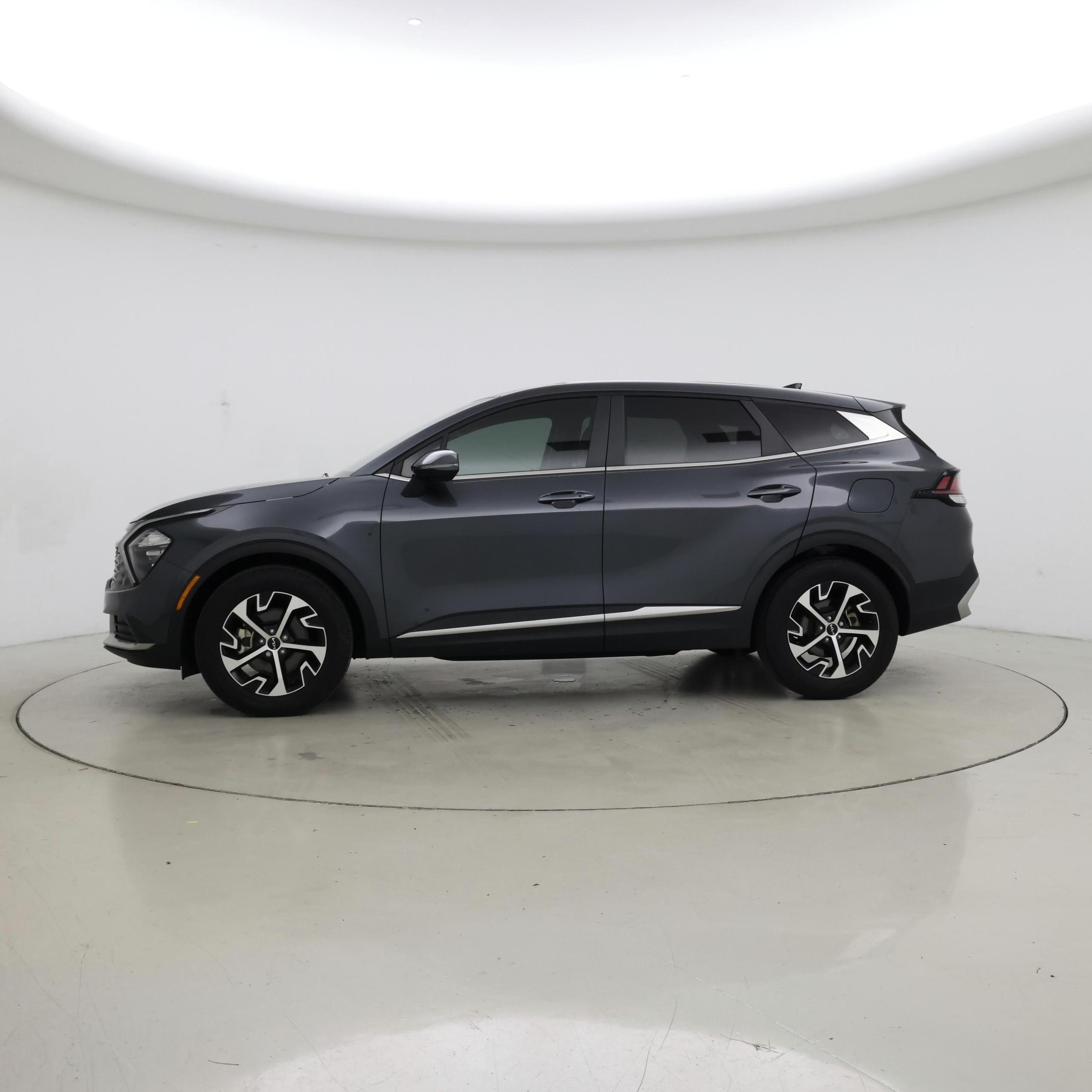 Thumbnail: 2023 Kia Sportage - 3