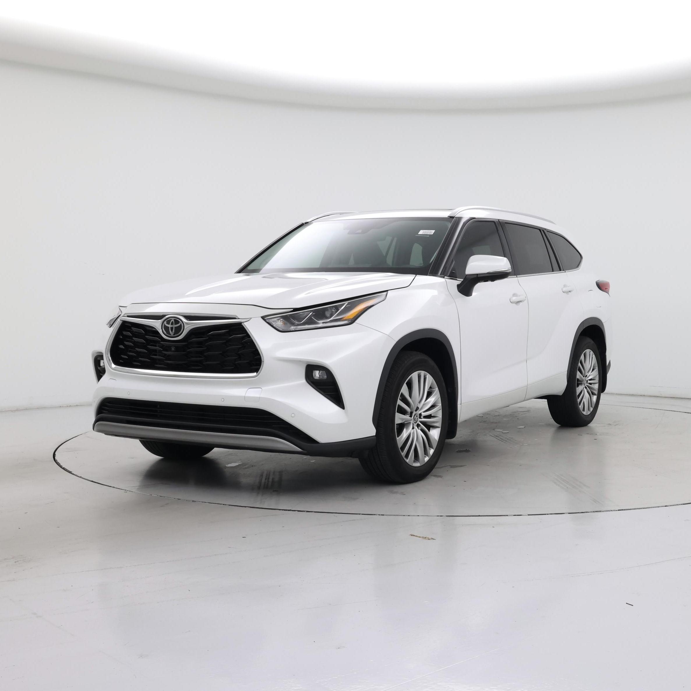Thumbnail: 2023 Toyota Highlander - 4