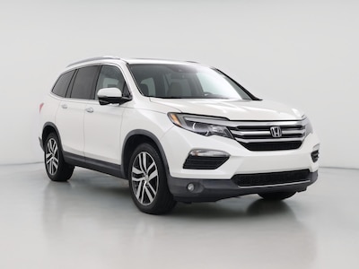 White 2017 Honda Pilot Touring