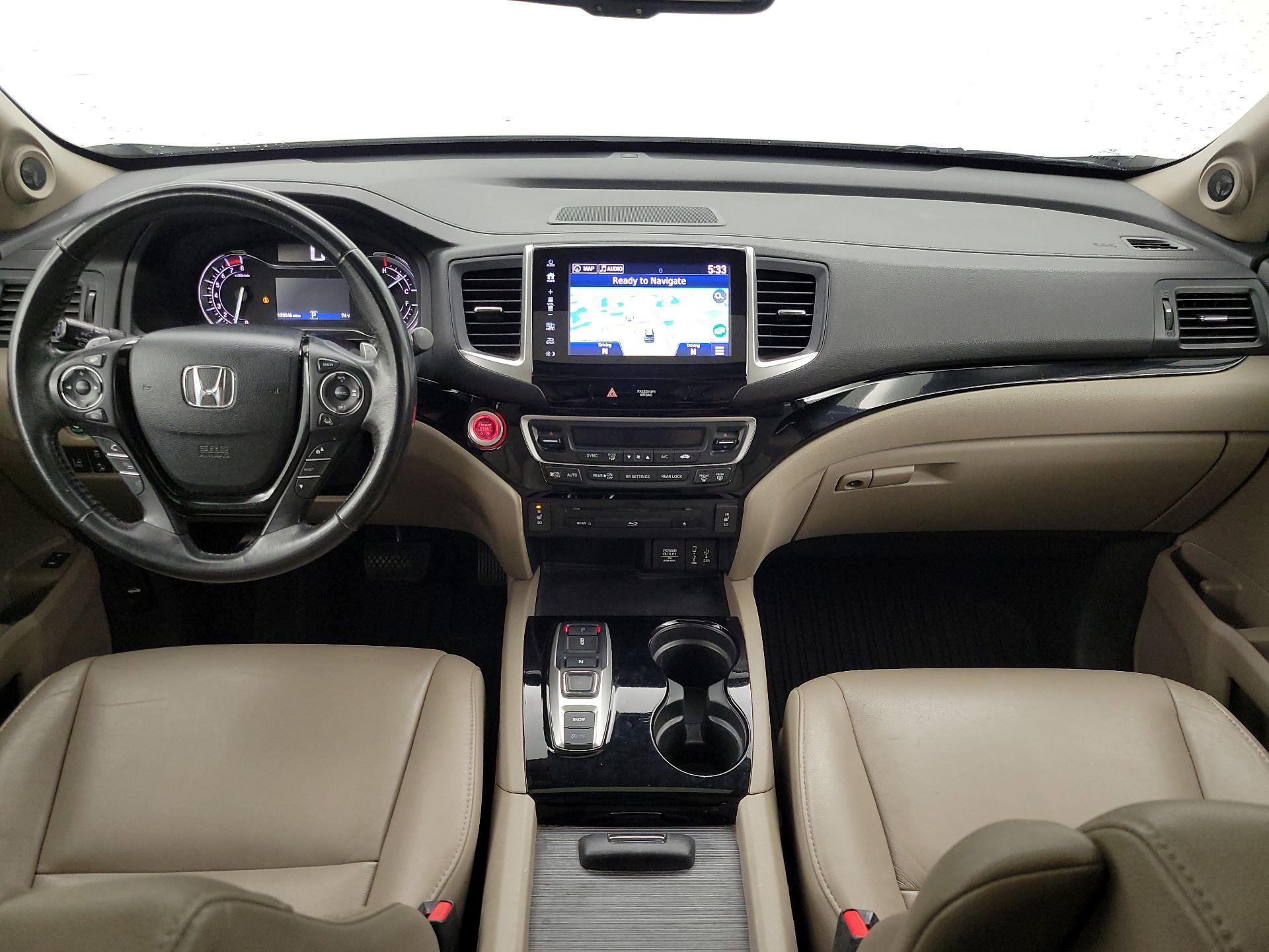 Thumbnail: 2017 Honda Pilot - 9