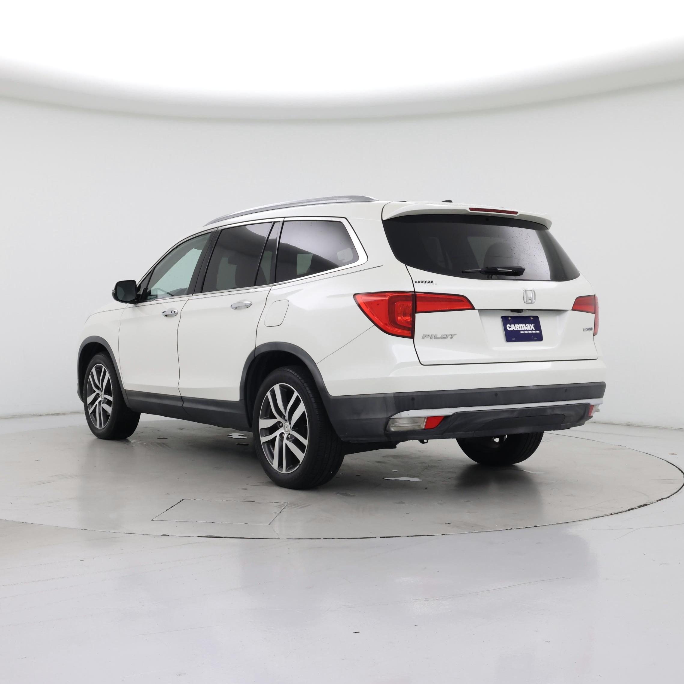 Thumbnail: 2017 Honda Pilot - 2