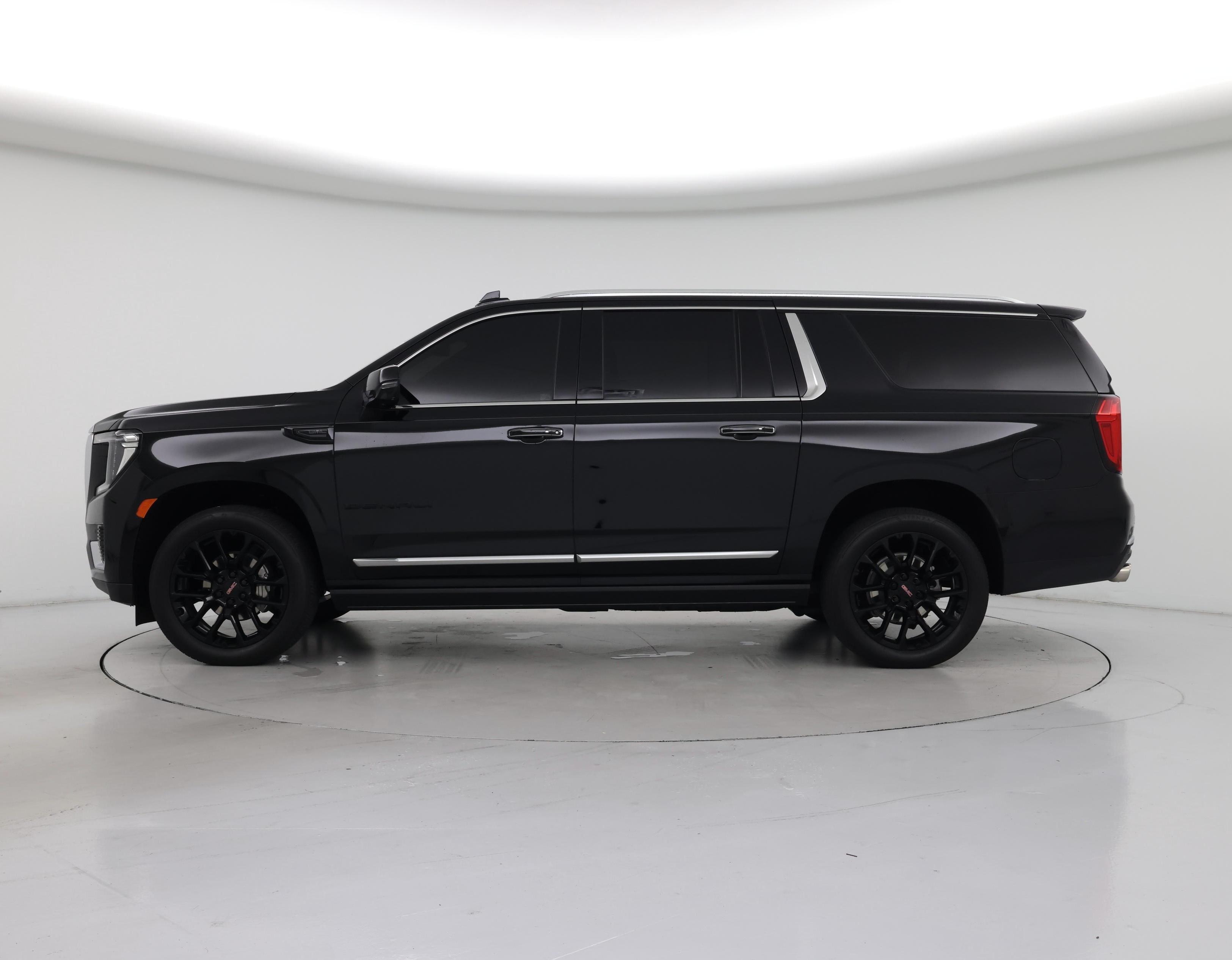 Thumbnail: 2024 GMC Yukon XL - 3