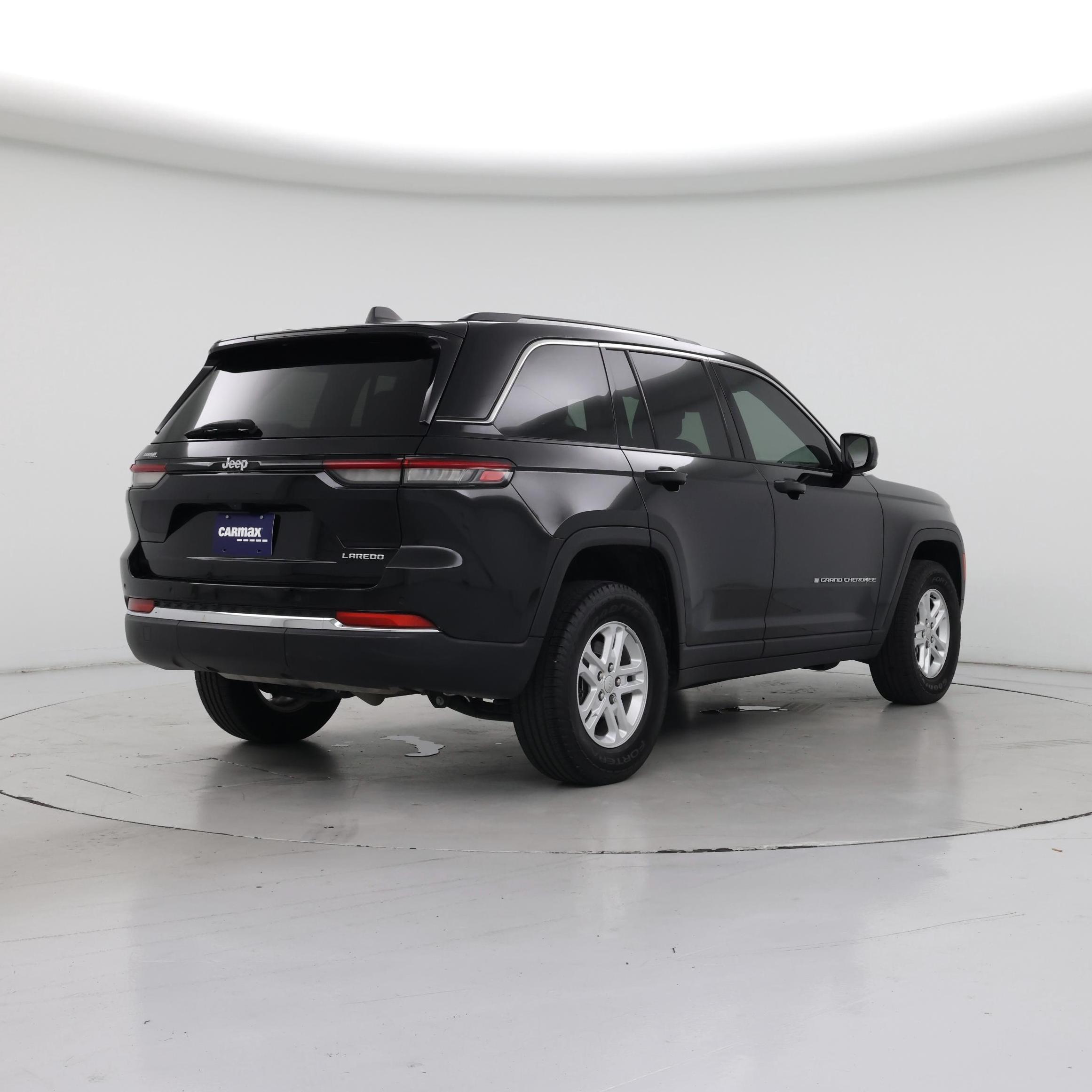 Thumbnail: 2023 Jeep Grand Cherokee - 8